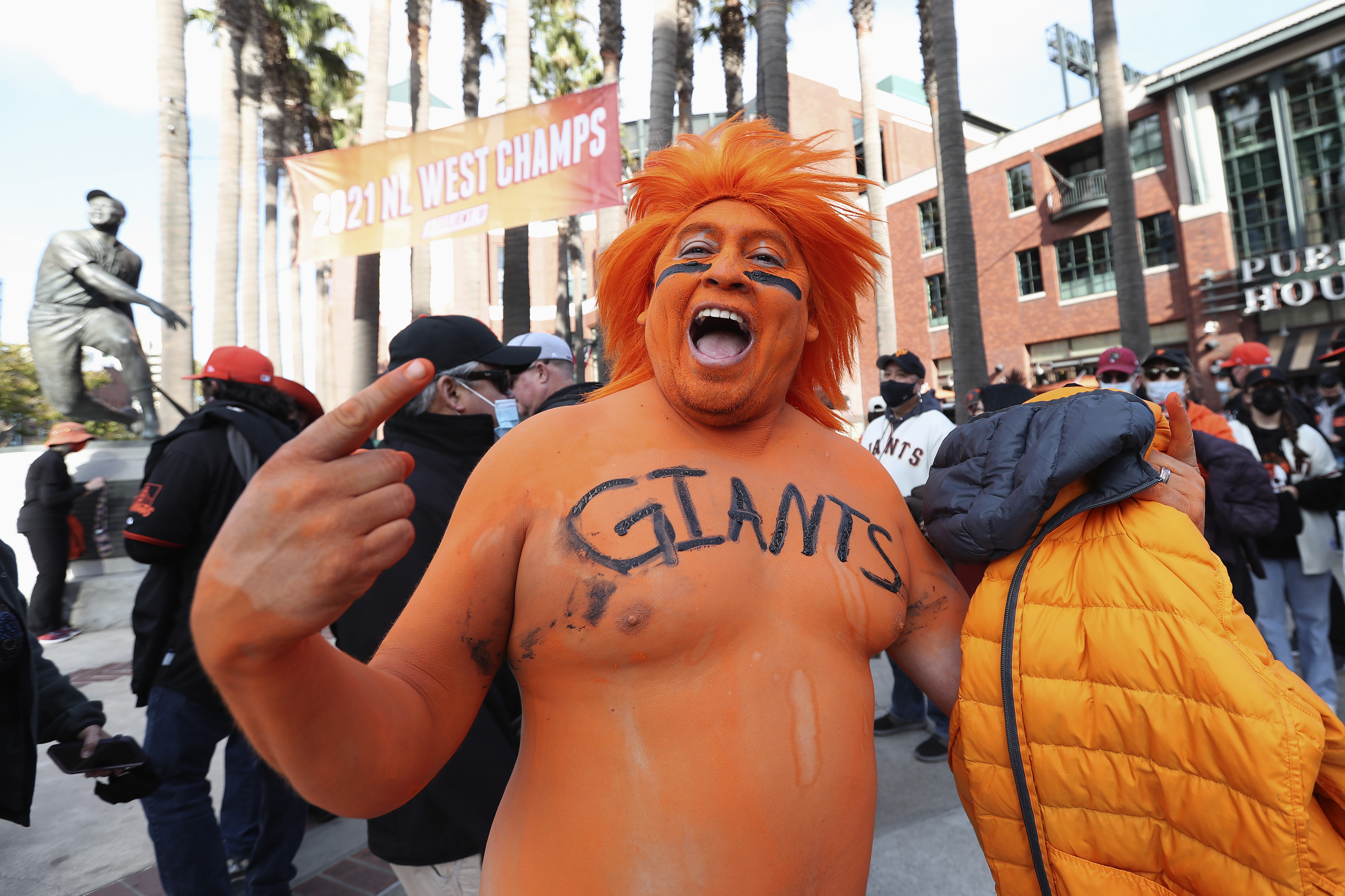 In San Francisco, few forget ugly Giants-Dodgers rivalry - Vimarsana News