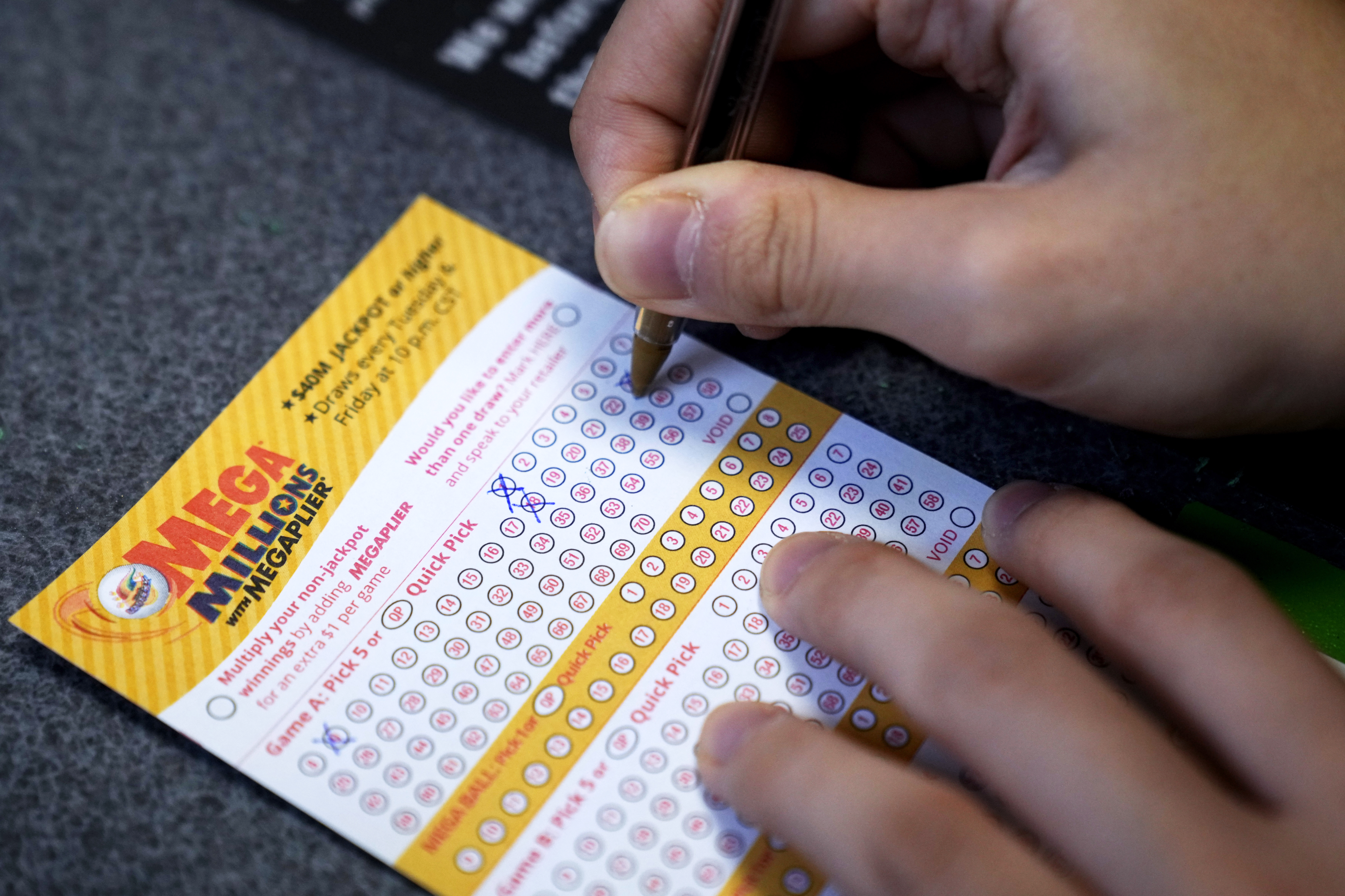 Friday Mega Million lottery jackpot approaches $1-billion mark - Vimarsana News