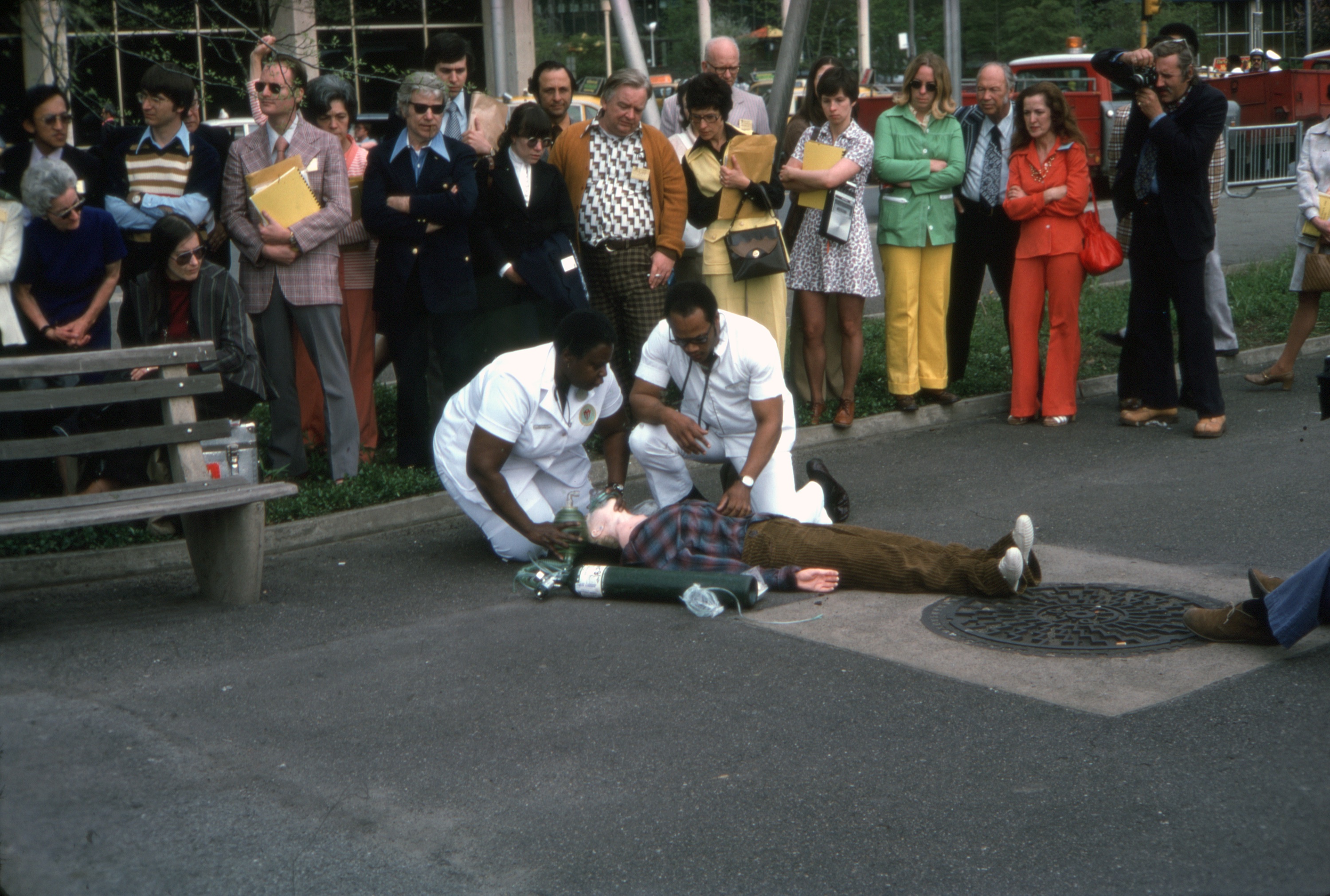 First paramedics were Black. 'NYPD Blue' actor tells their story - Vimarsana News