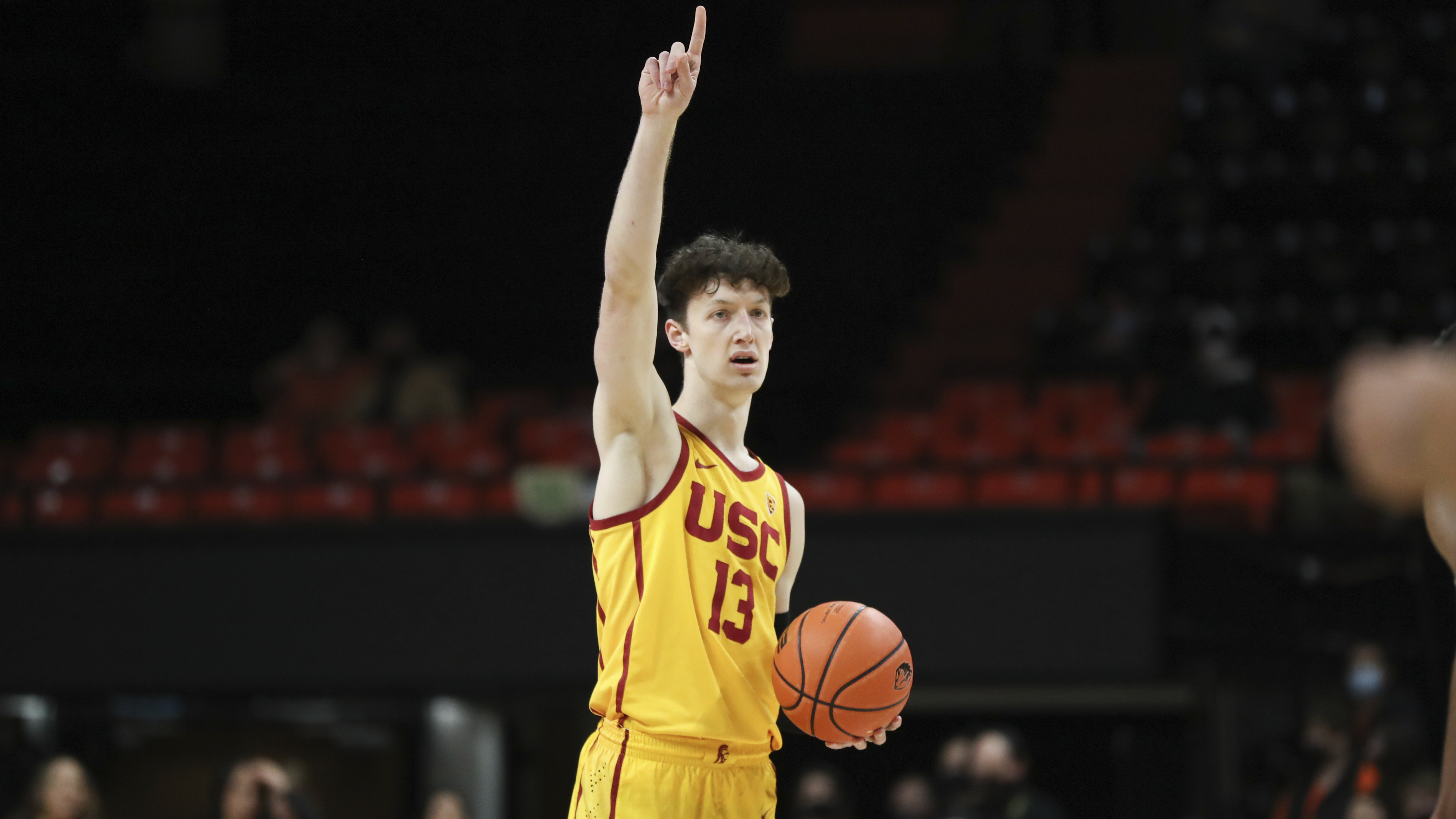 USC basketball team is edged by Wisconsin in Bahamas - Vimarsana News