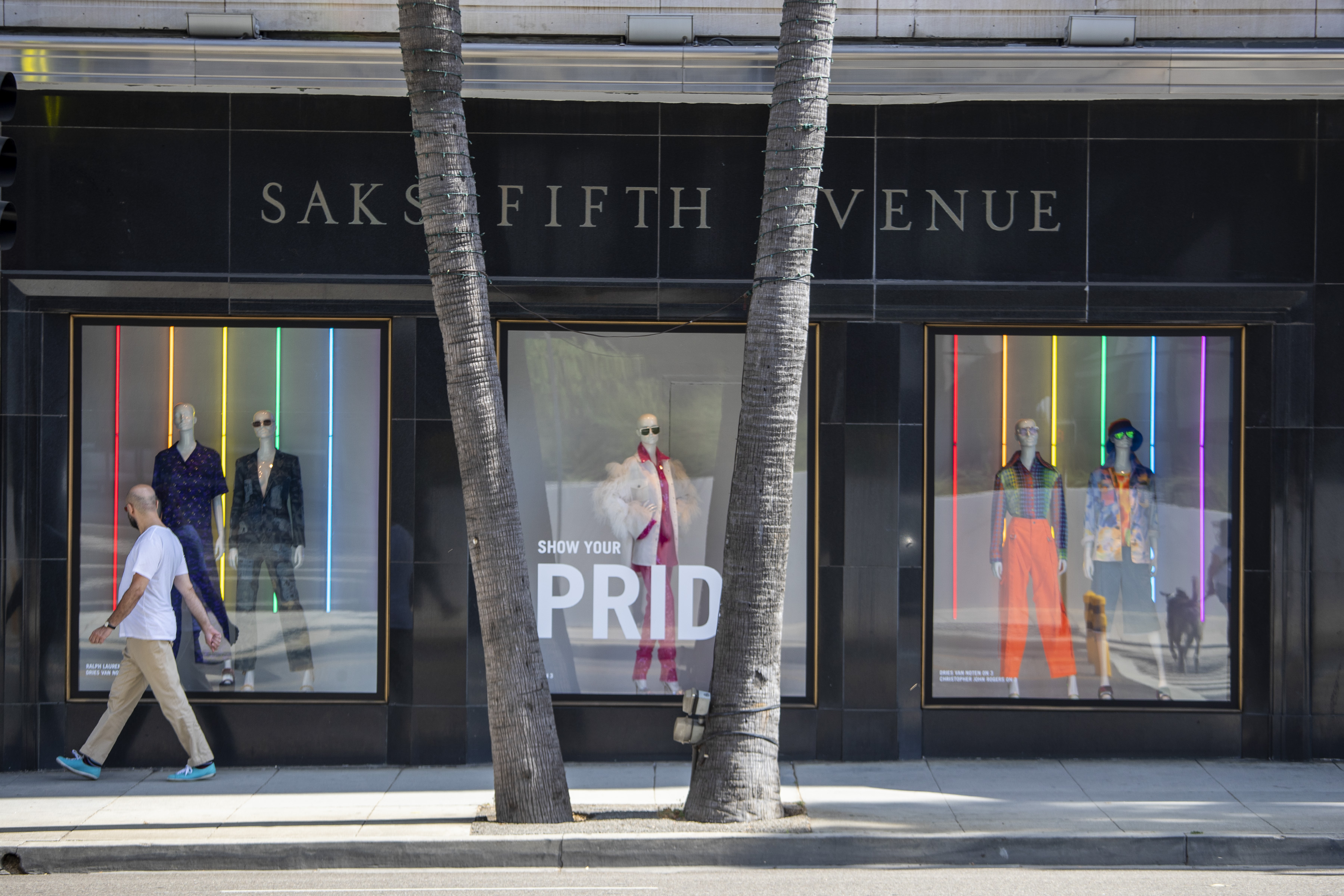 Beverly Hills' historic Saks complex to get offices, apartments - Vimarsana News