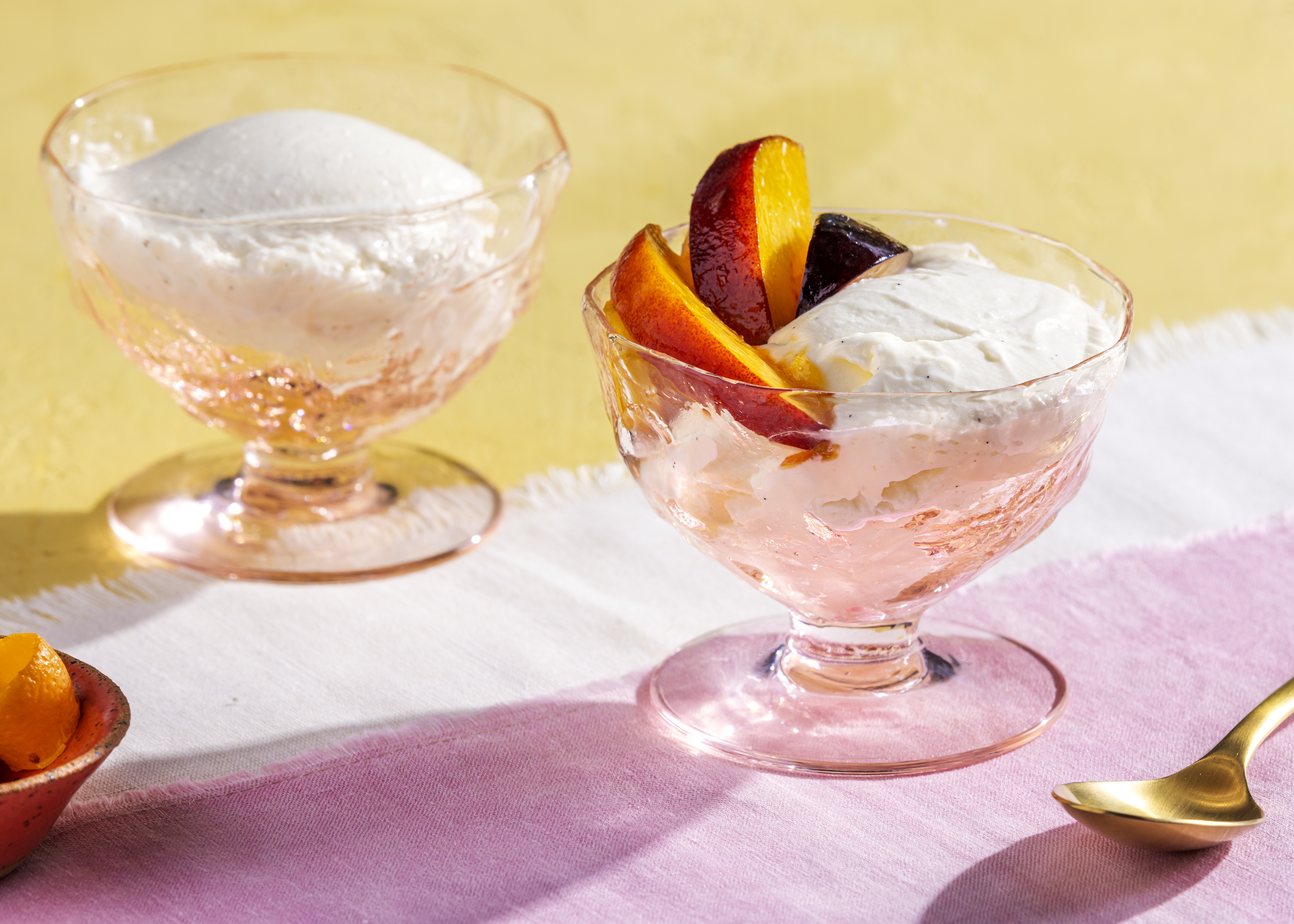 4 must-try cold and creamy custard desserts for summer - Vimarsana News
