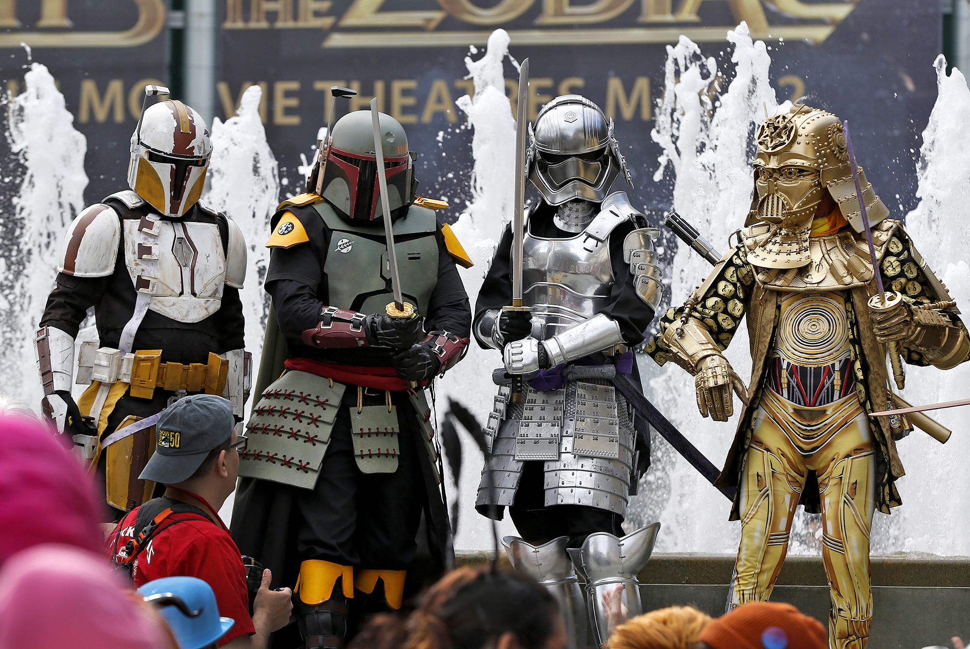 Secret identities revealed as cosplayer community gathers at Anaheim's WonderCon - Vimarsana News