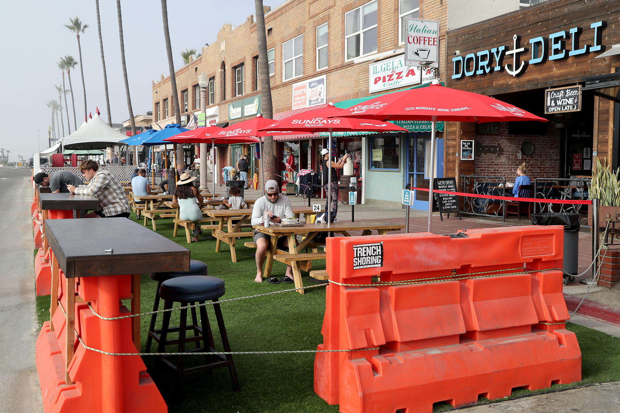 Newport Beach council discusses outdoor dining in public right-of-way for Newport Pier, Balboa Island - Vimarsana News