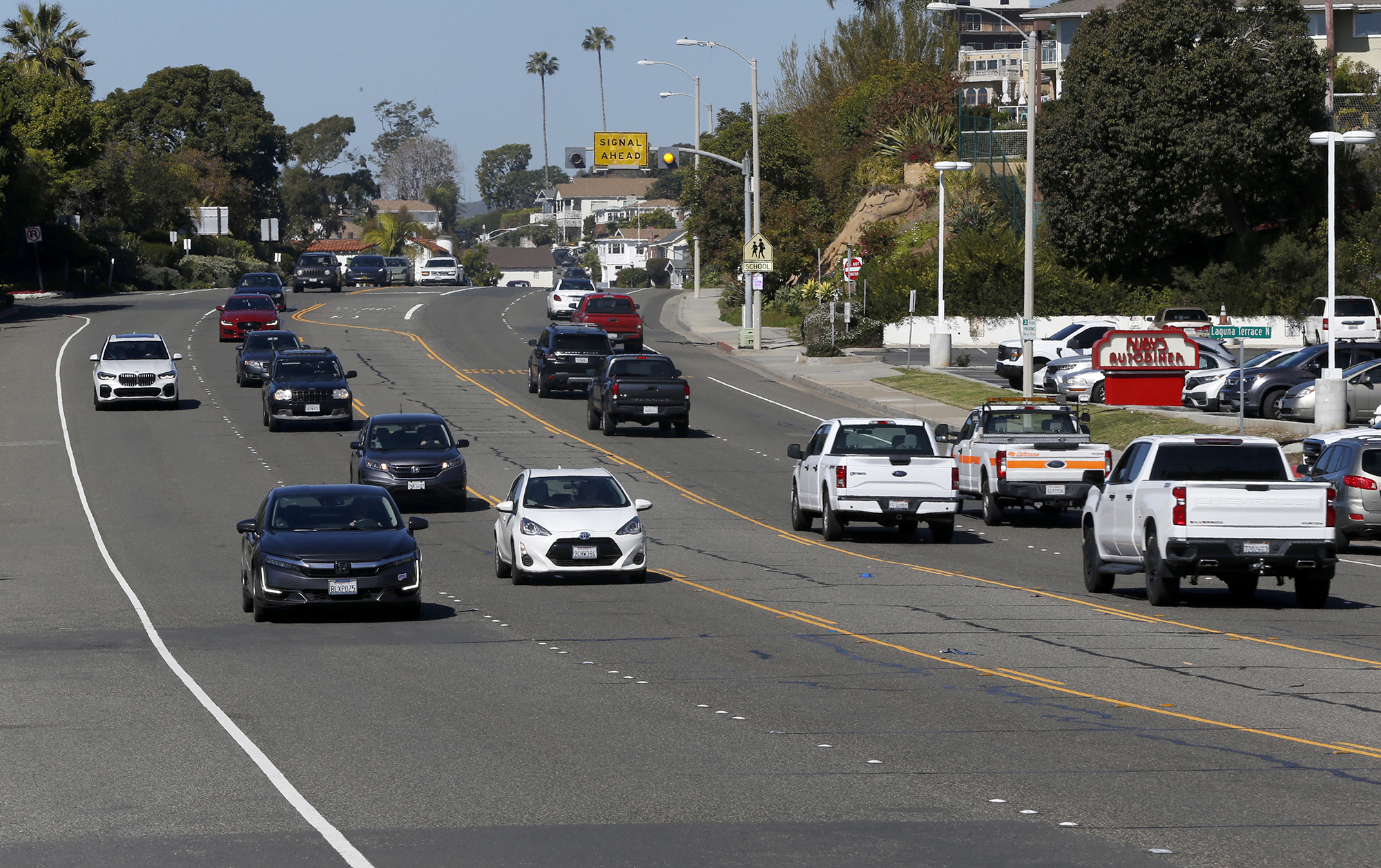 Laguna Beach looks to add public parking, mitigate adverse traffic impacts - Vimarsana News
