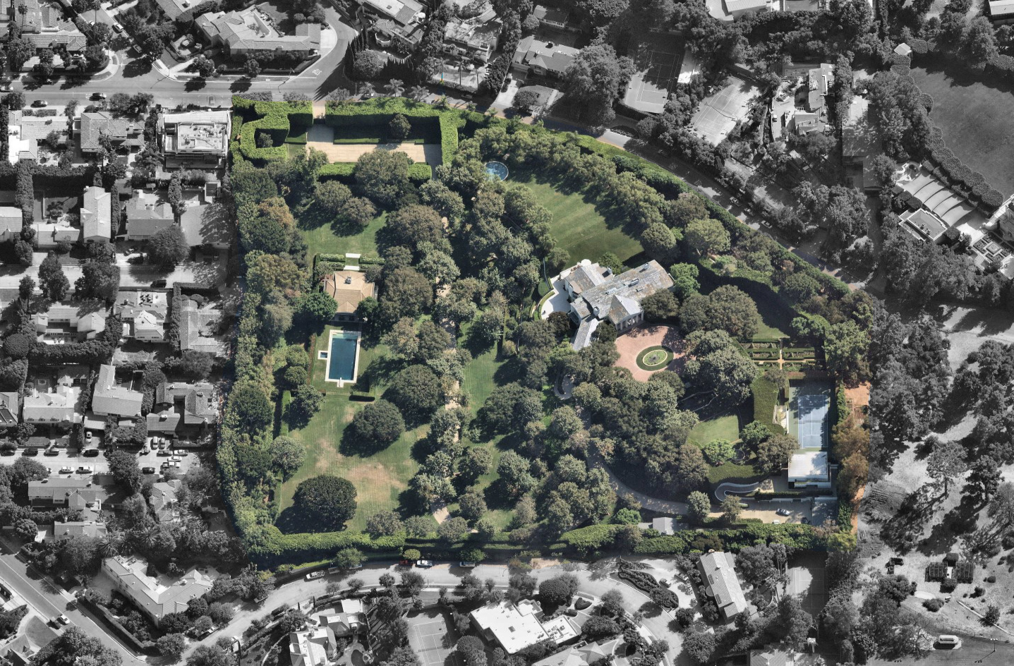 Jeff Bezos led Southern California's big real estate deals - Vimarsana News