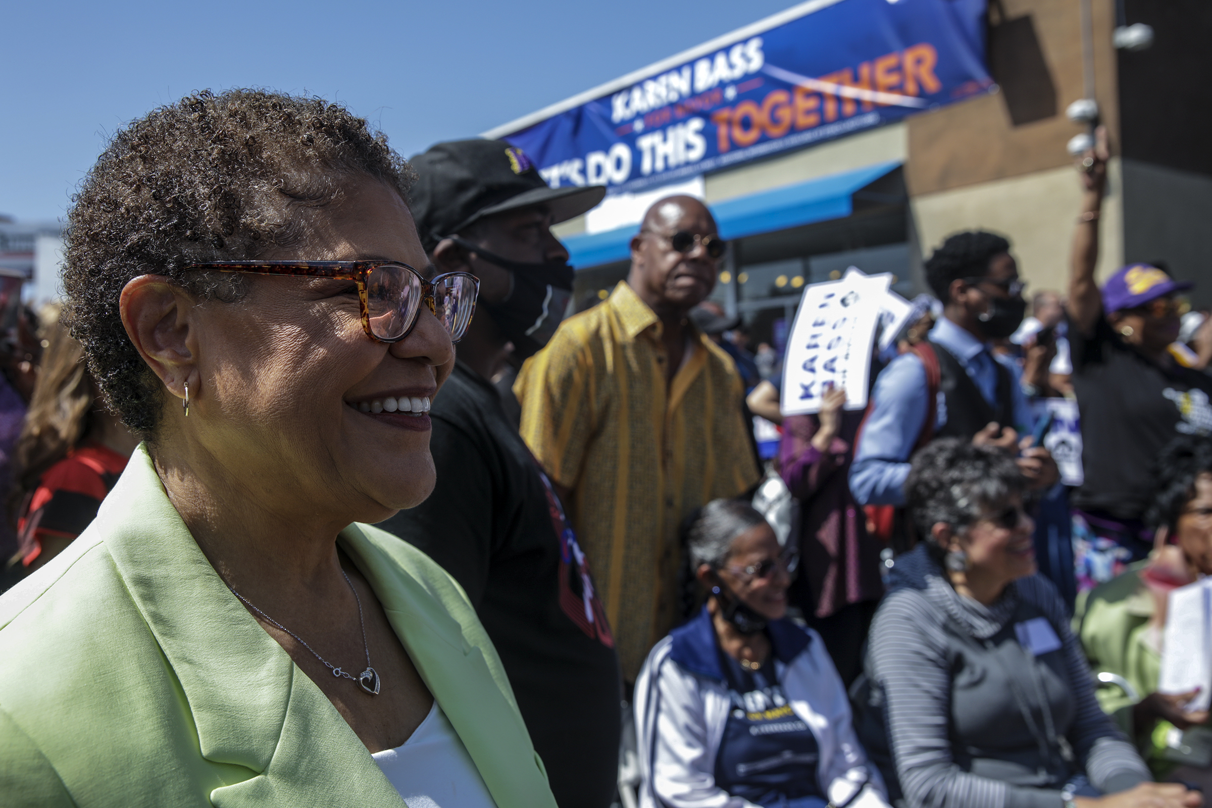 Why many Black men want Caruso, not Karen Bass as L.A. mayor - Vimarsana News