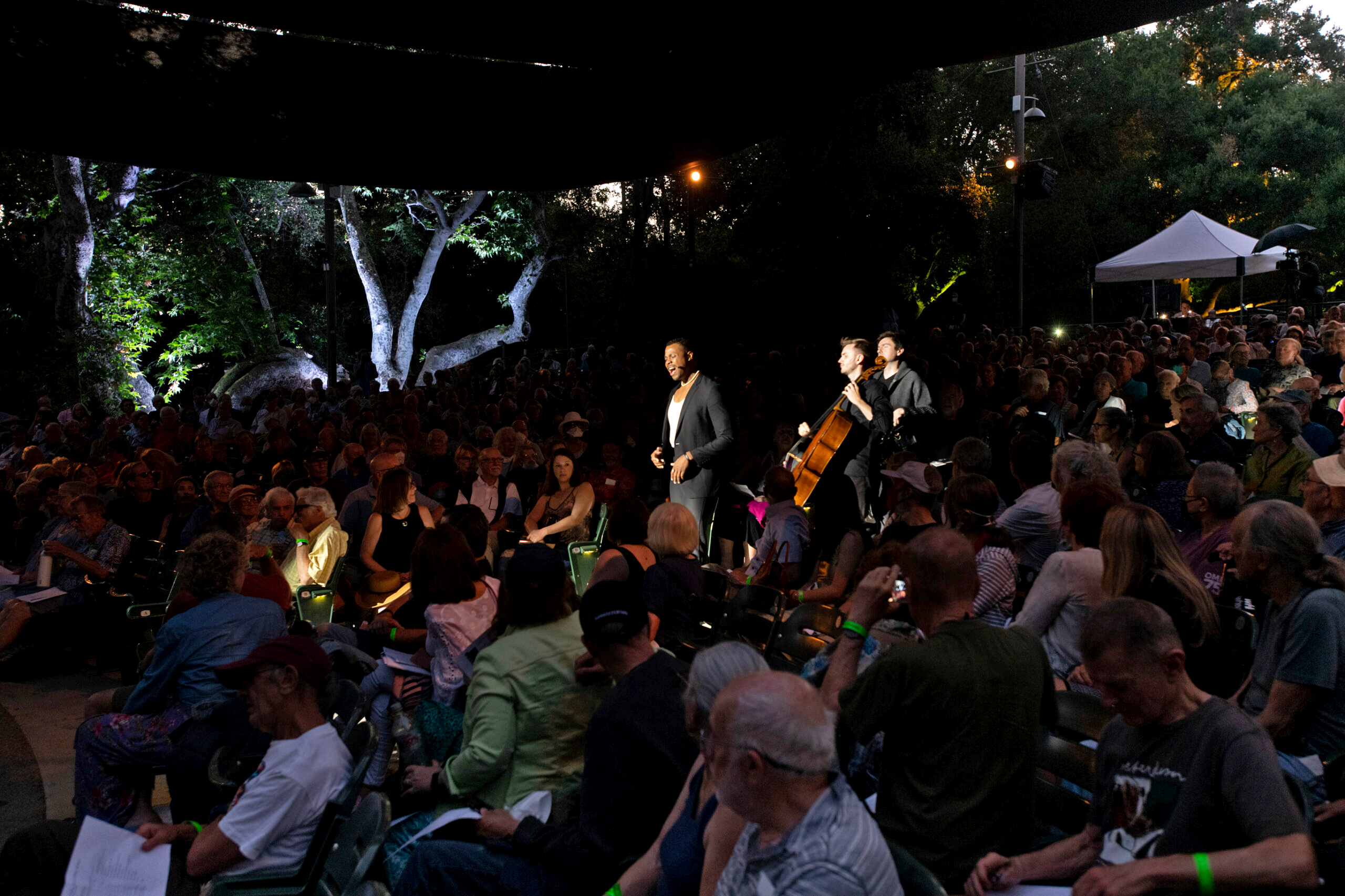 Review At the Ojai Music Festival, the sublime and the shocking