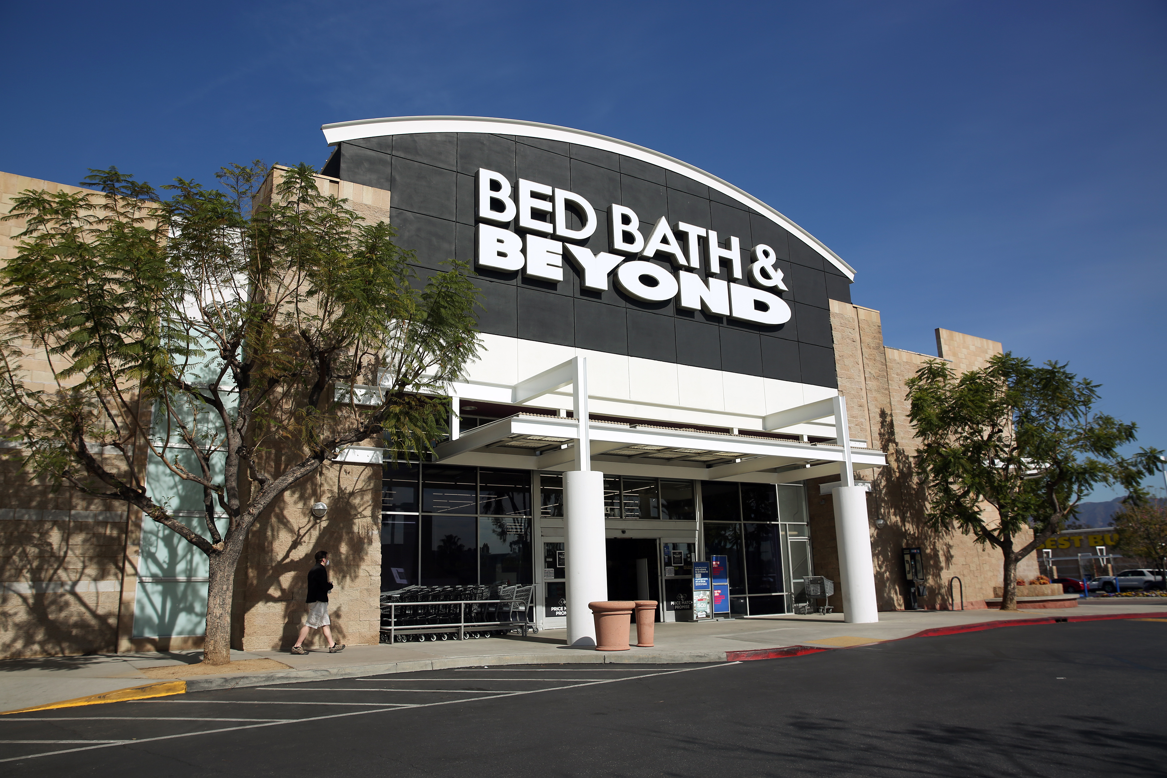 Bed Bath & Beyond to close stores, cut jobs in rebound bid - Vimarsana News