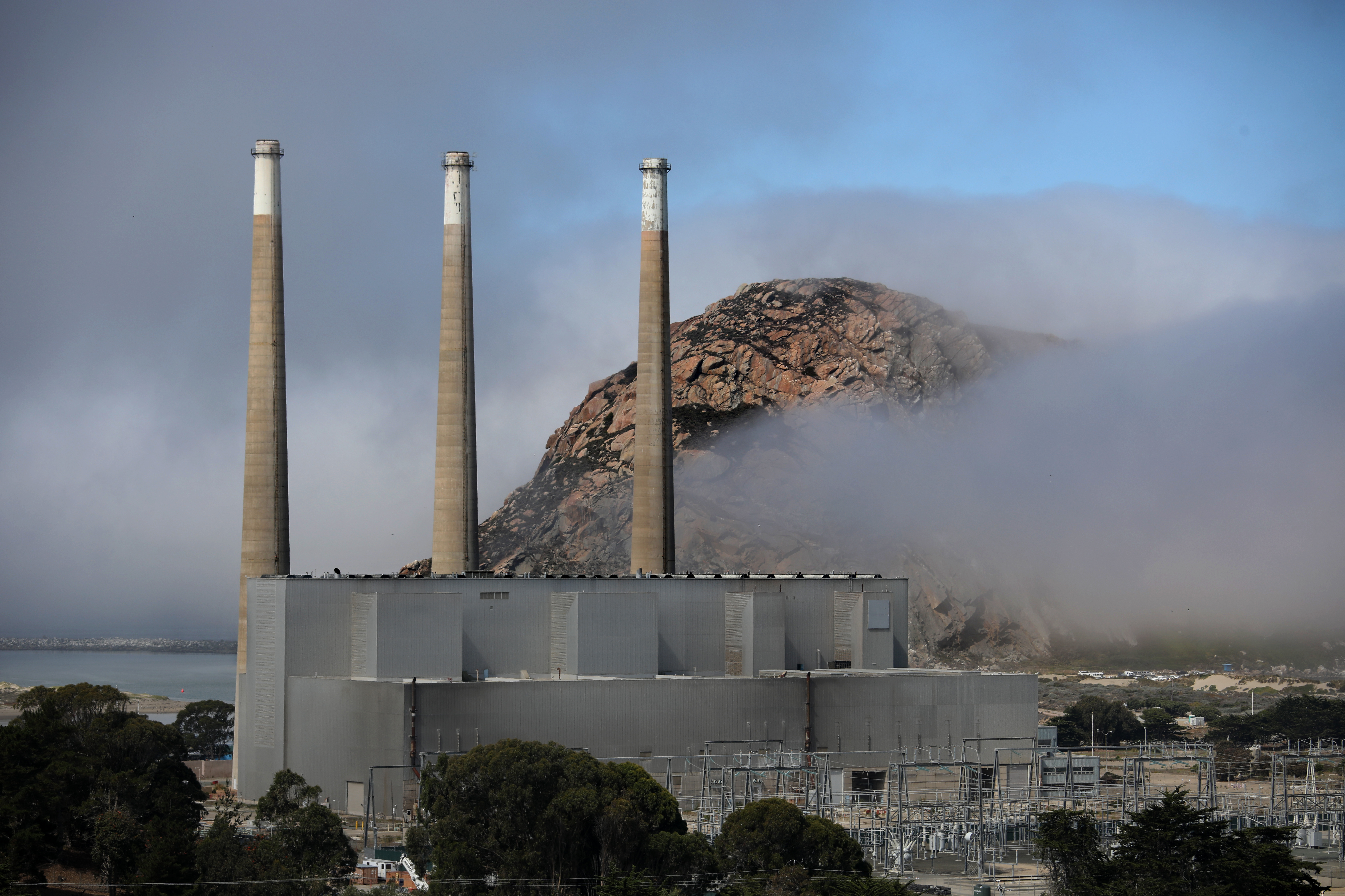 In a coastal California town, three smokestacks are coming down - Vimarsana News