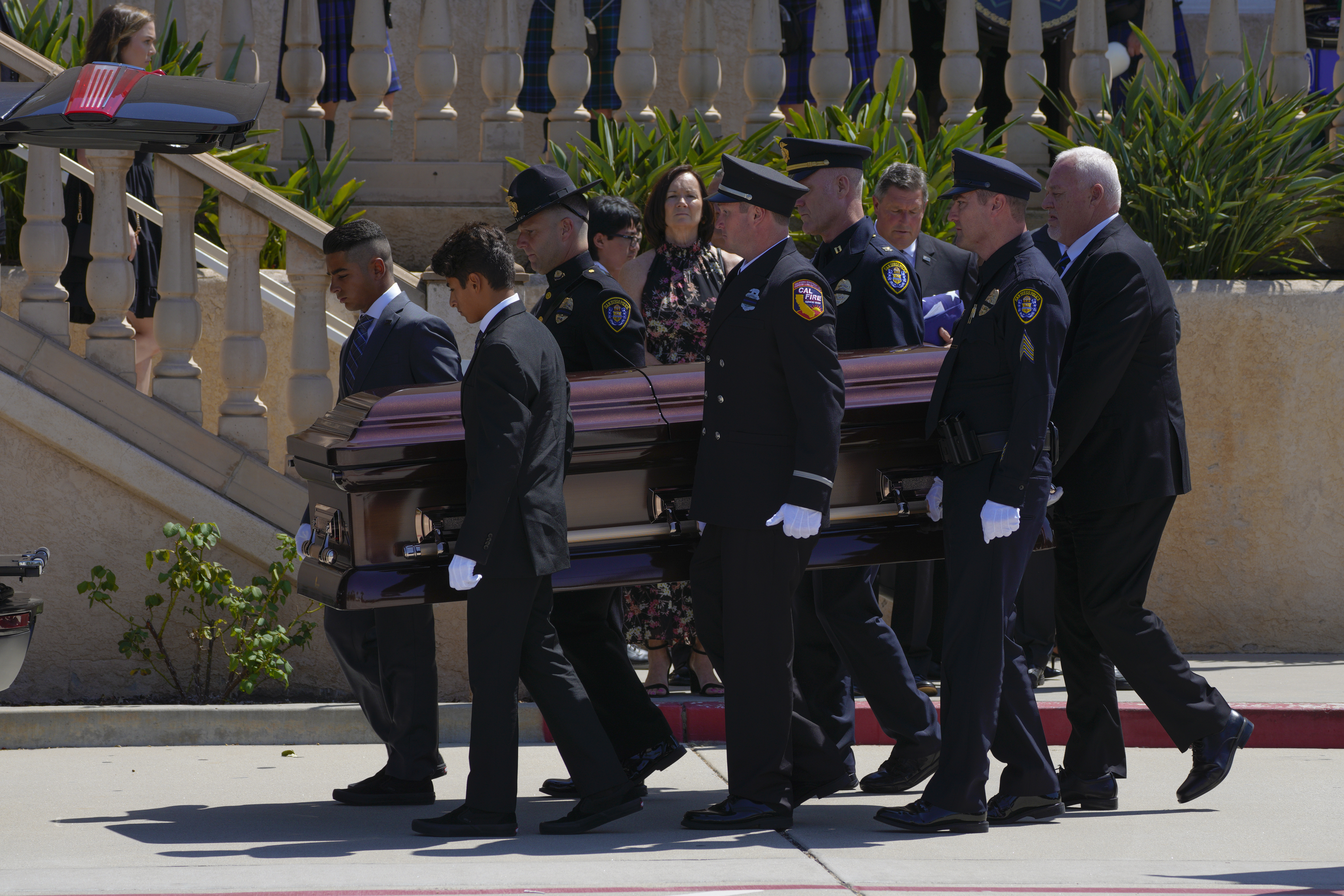 SDPD officer paralyzed in 2003 shooting memorialized as a 'warrior' a year after his death - Vimarsana News