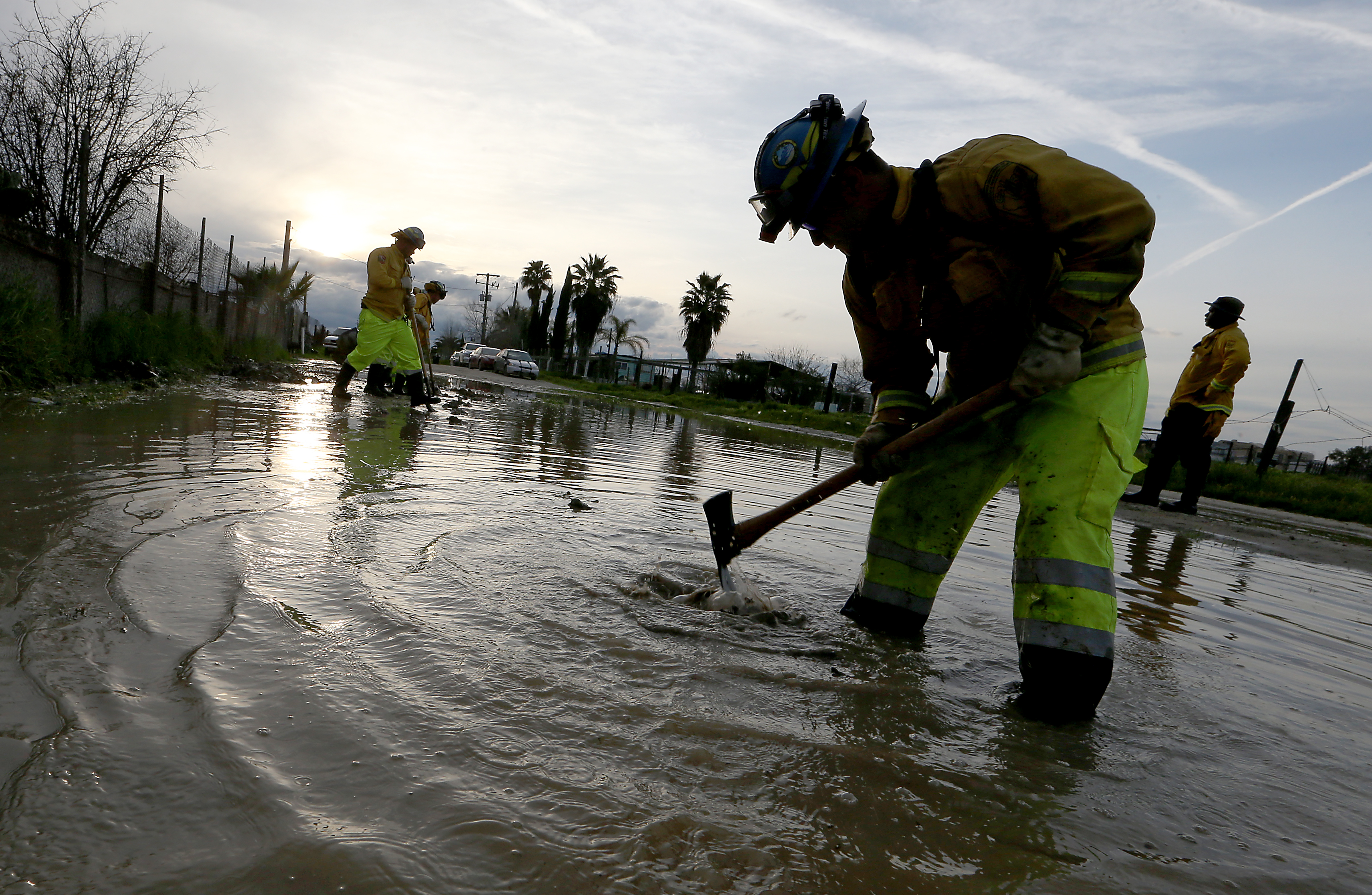 Southern California spring storm brings strong wind, heavy rain