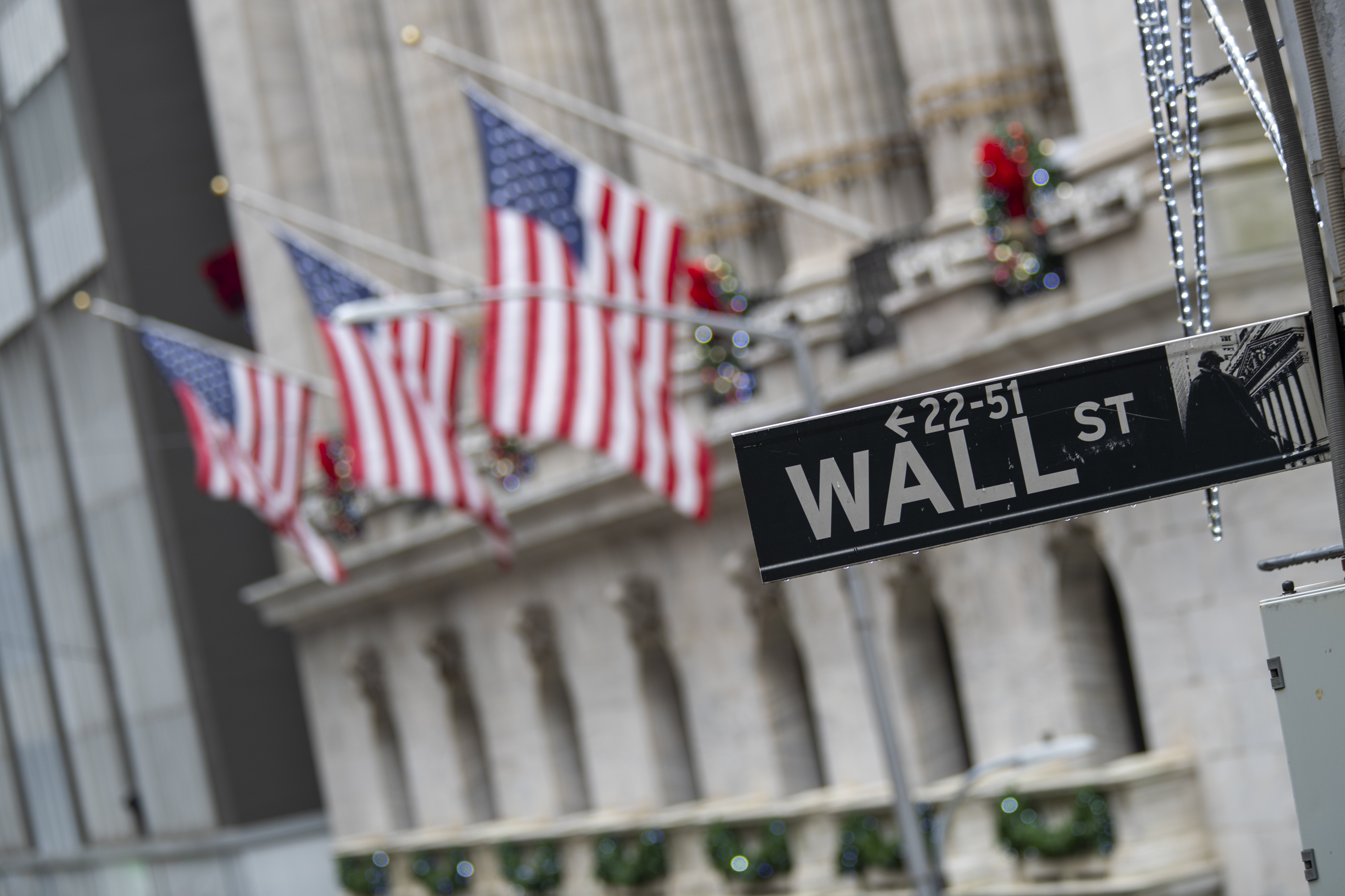 Stocks drop sharply as market eyes Fed, Ukraine tensions - Vimarsana News