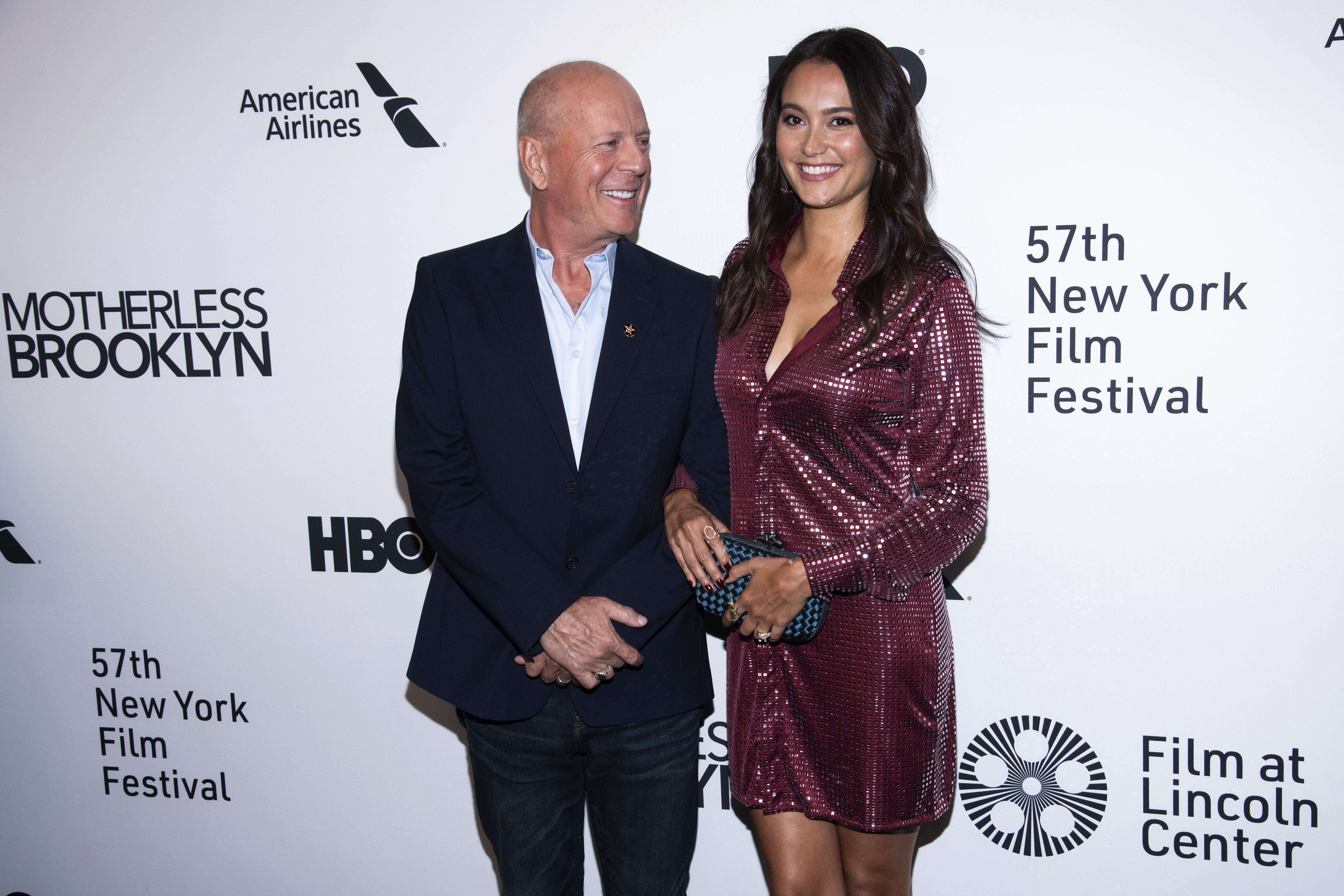 Bruce Willis starts conversation on aphasia, cognitive loss - Vimarsana News