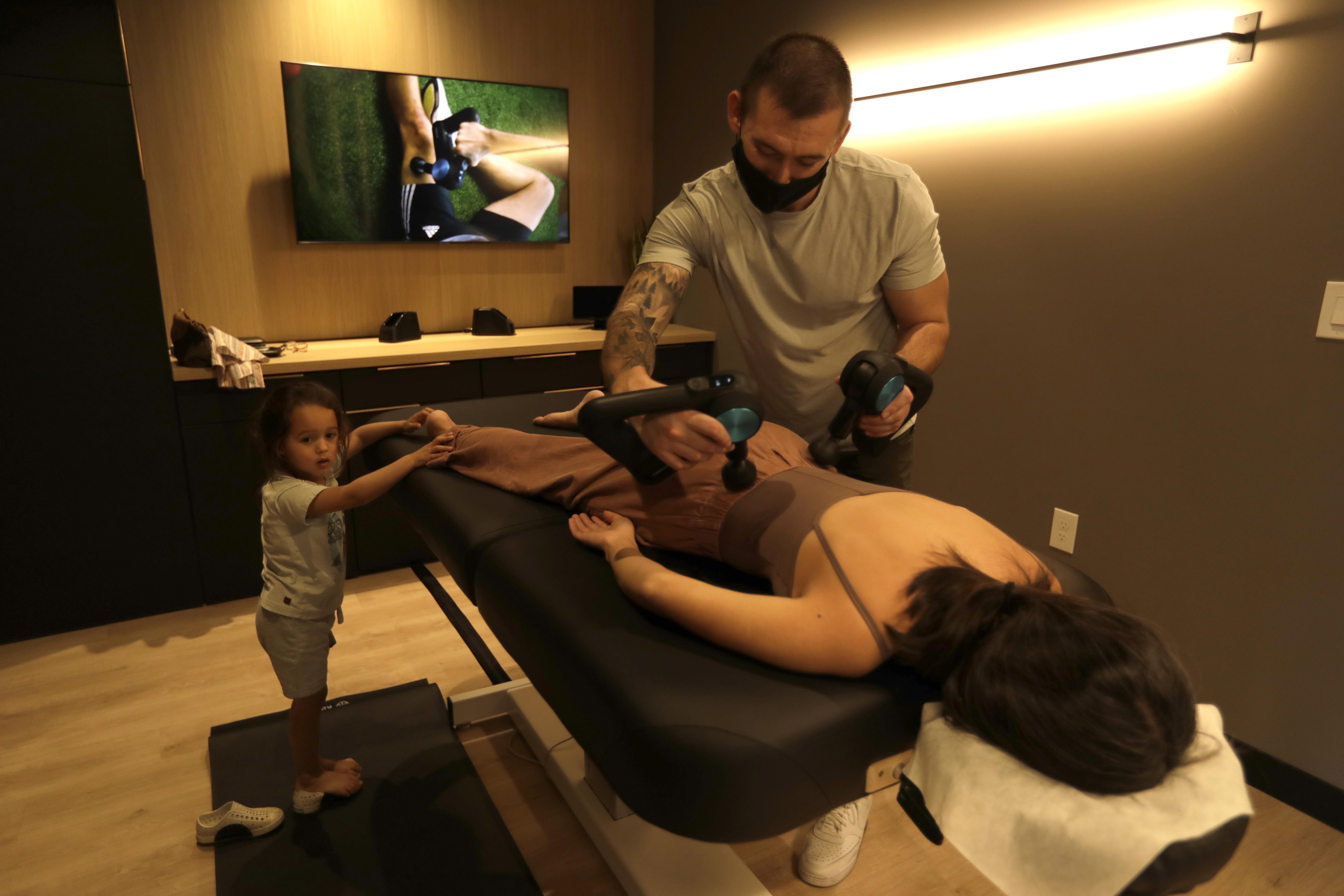 Theragun opens an L.A. mega-wellness store in IRL expansion - Vimarsana News