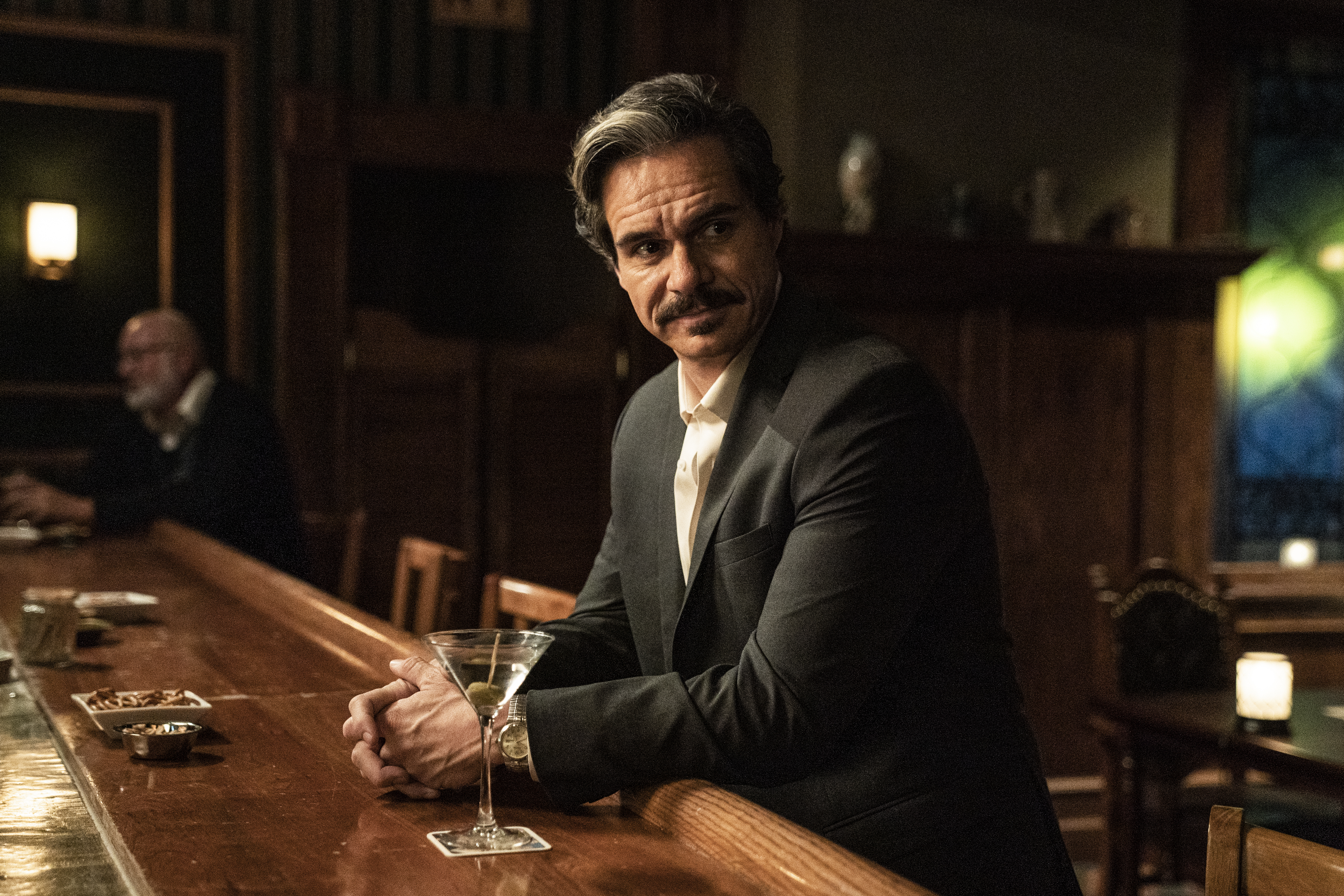 How Tony Dalton proved himself day one on 'Better Call Saul' - Vimarsana News