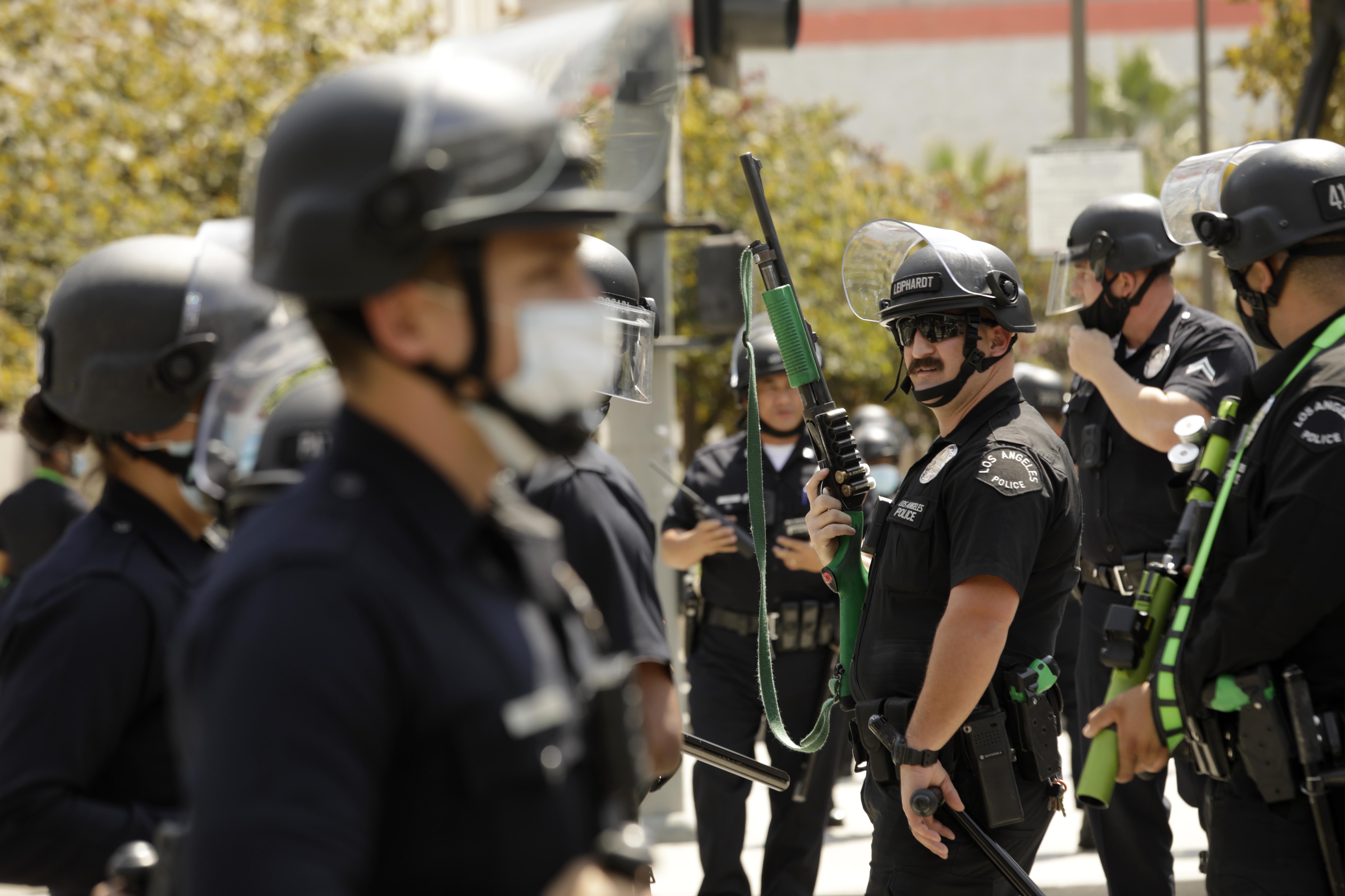 L.A. cops, get vaccinated or keep losing the public's trust - Vimarsana News