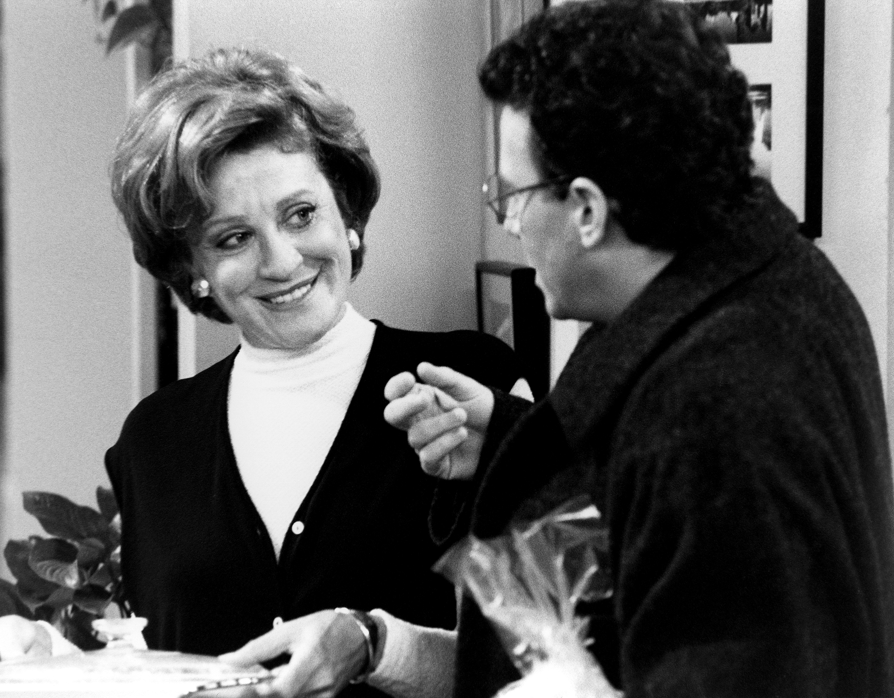 Cynthia Harris dies; actor played mother on 'Mad About You' - Vimarsana News