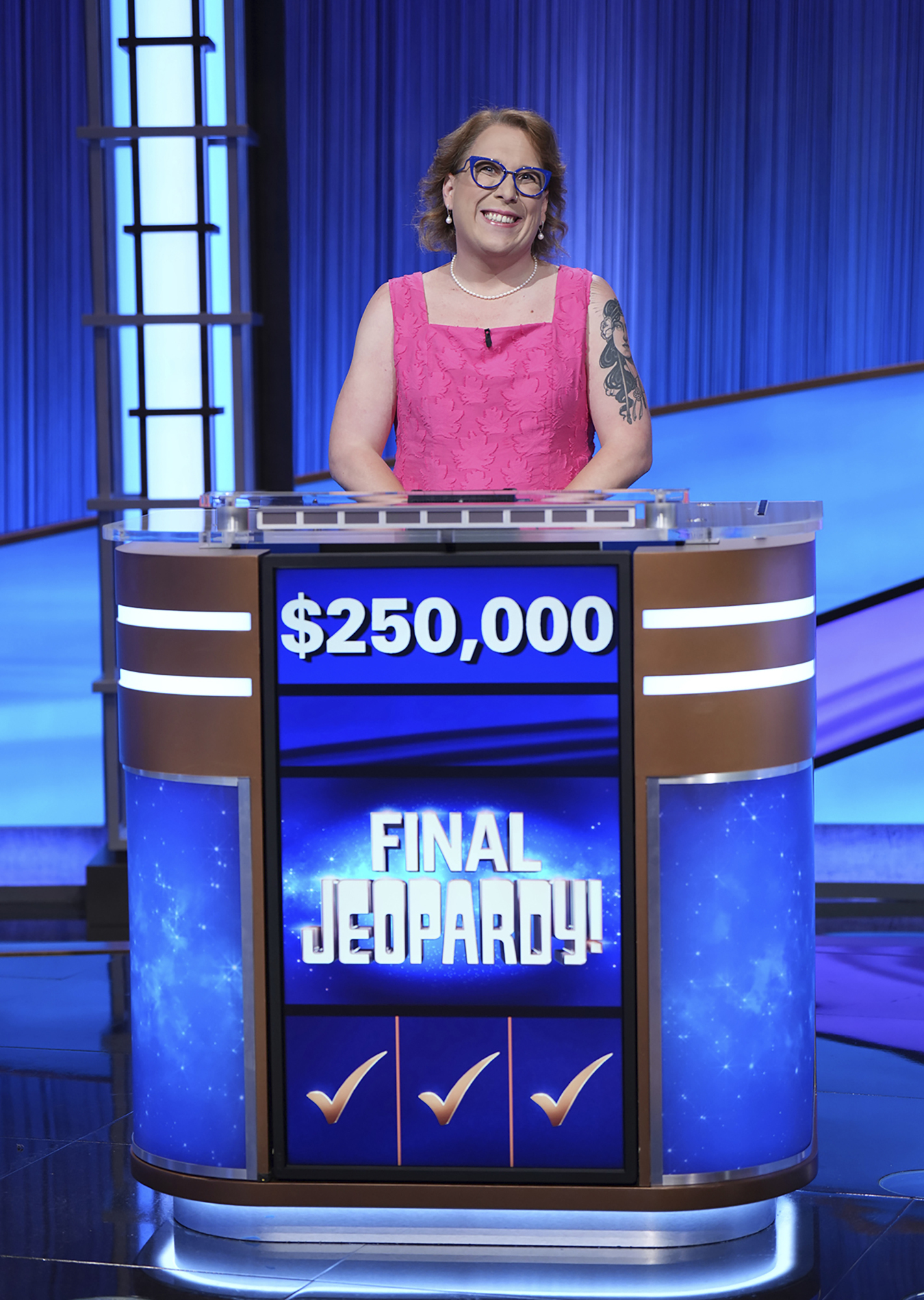 'Jeopardy!' queen Amy Schneider wins Tournament of Champions - Vimarsana News