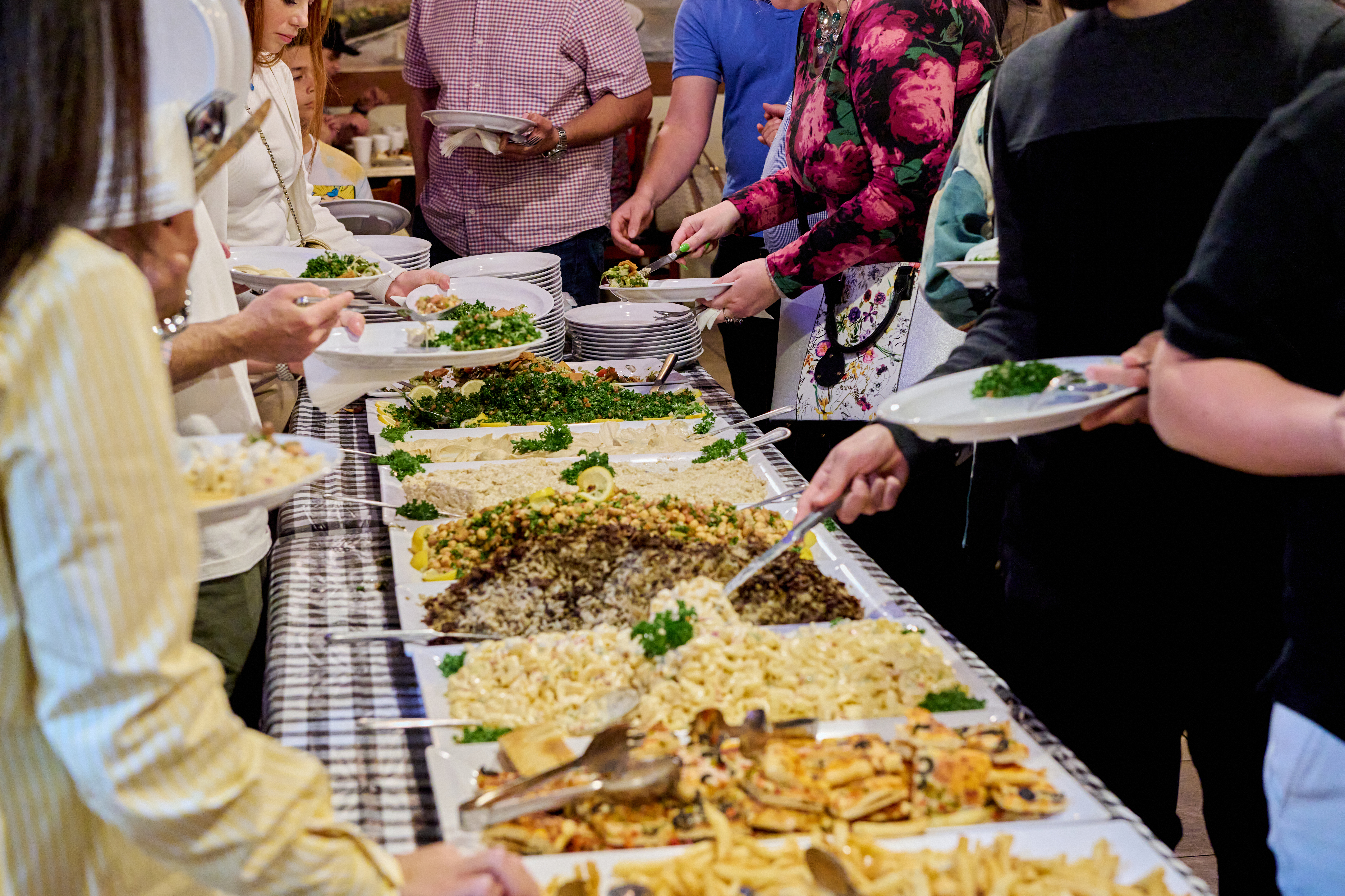 As sun sets on Ramadan in Little Arabia, a big buffet breaks the fast - Vimarsana News
