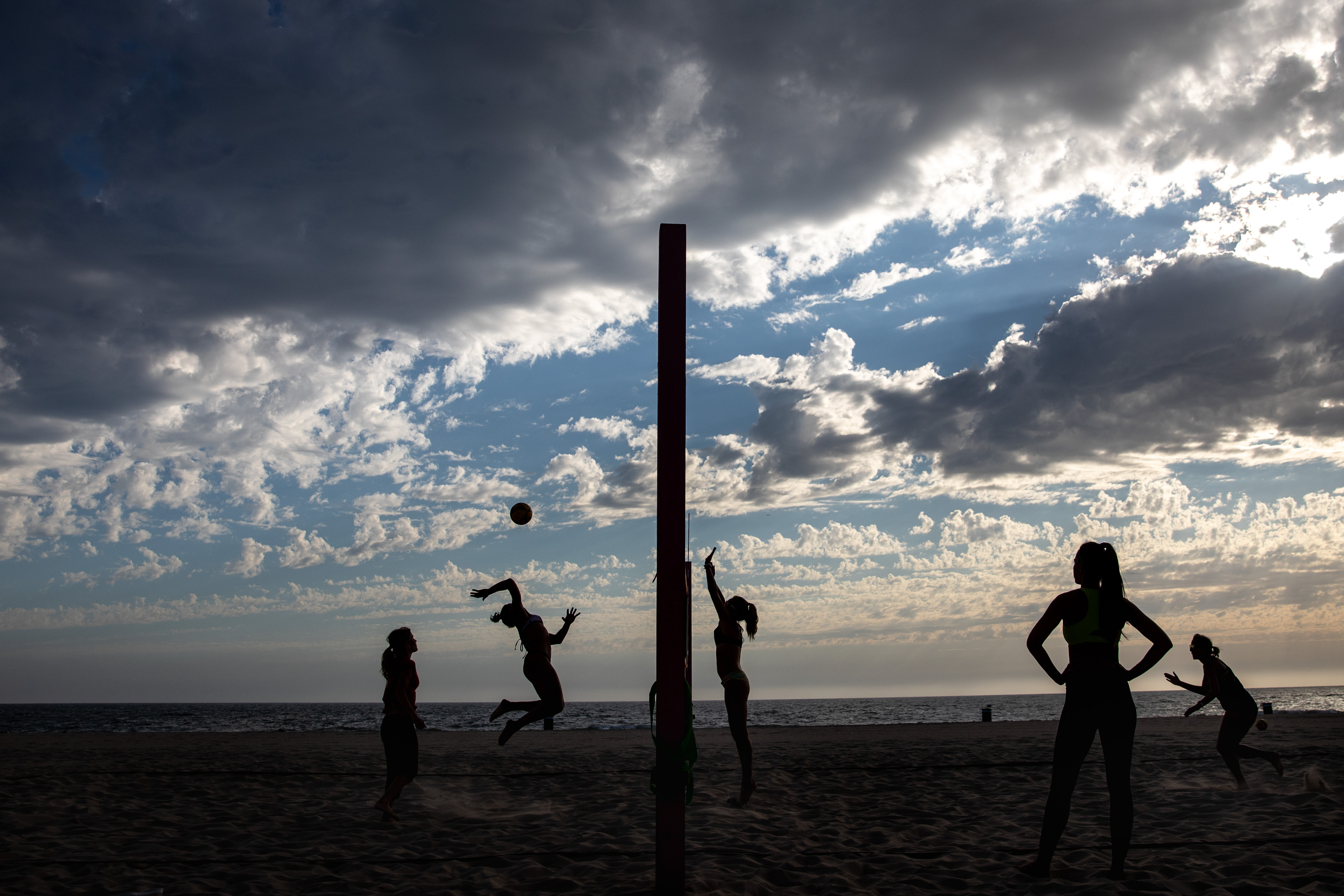 Cooler weather is on the way this weekend, and so are Santa Ana winds - Vimarsana News