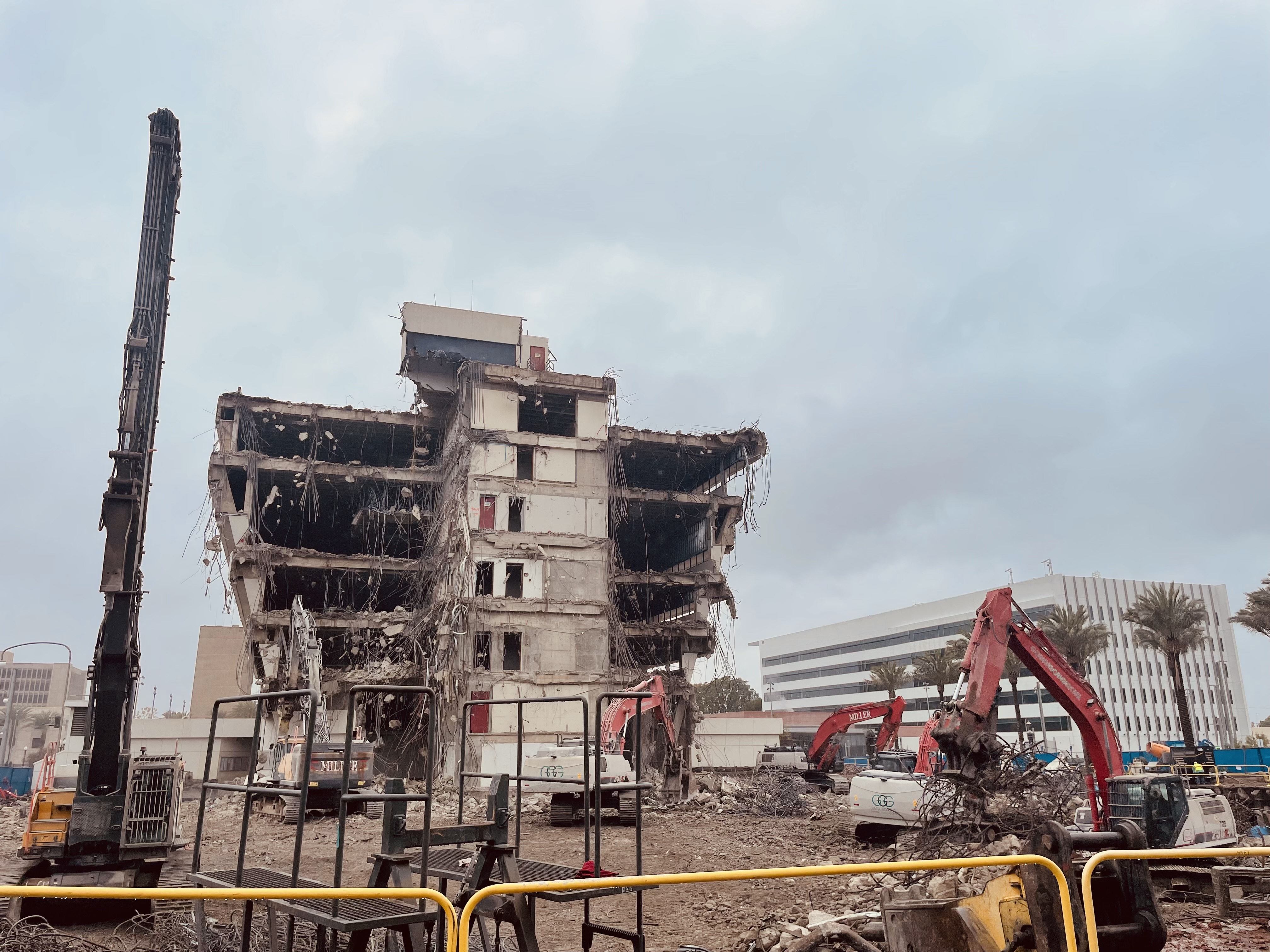 Orange County Hall of Administration gets demolished - Vimarsana News