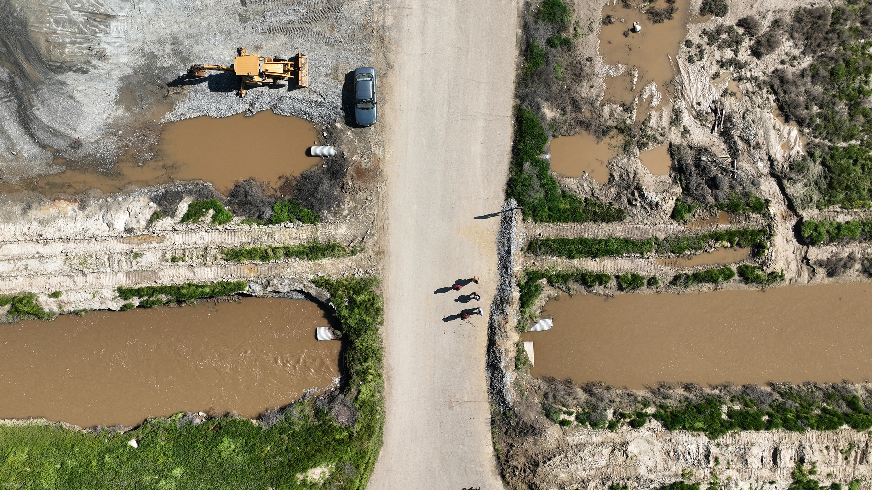 A California town's frantic fight to save itself from floods - Vimarsana News