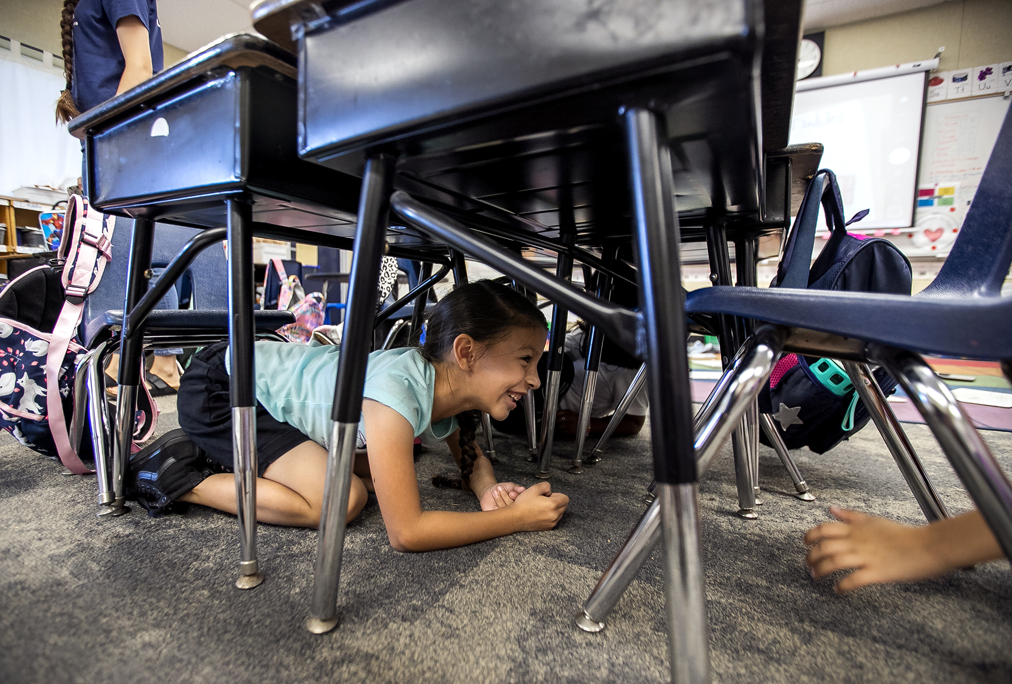 Students take cover as Newport-Mesa Unified participates in Great California ShakeOut - Vimarsana News