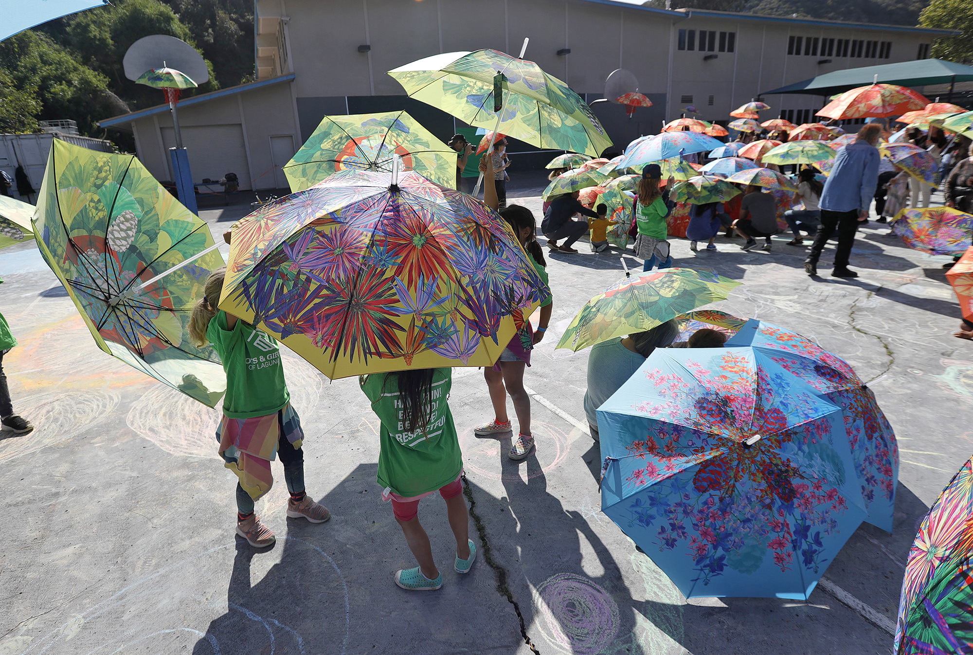 Artist's kaleidoscopic vision brings joy to kids — and the project will soon be on view in Laguna - Vimarsana News