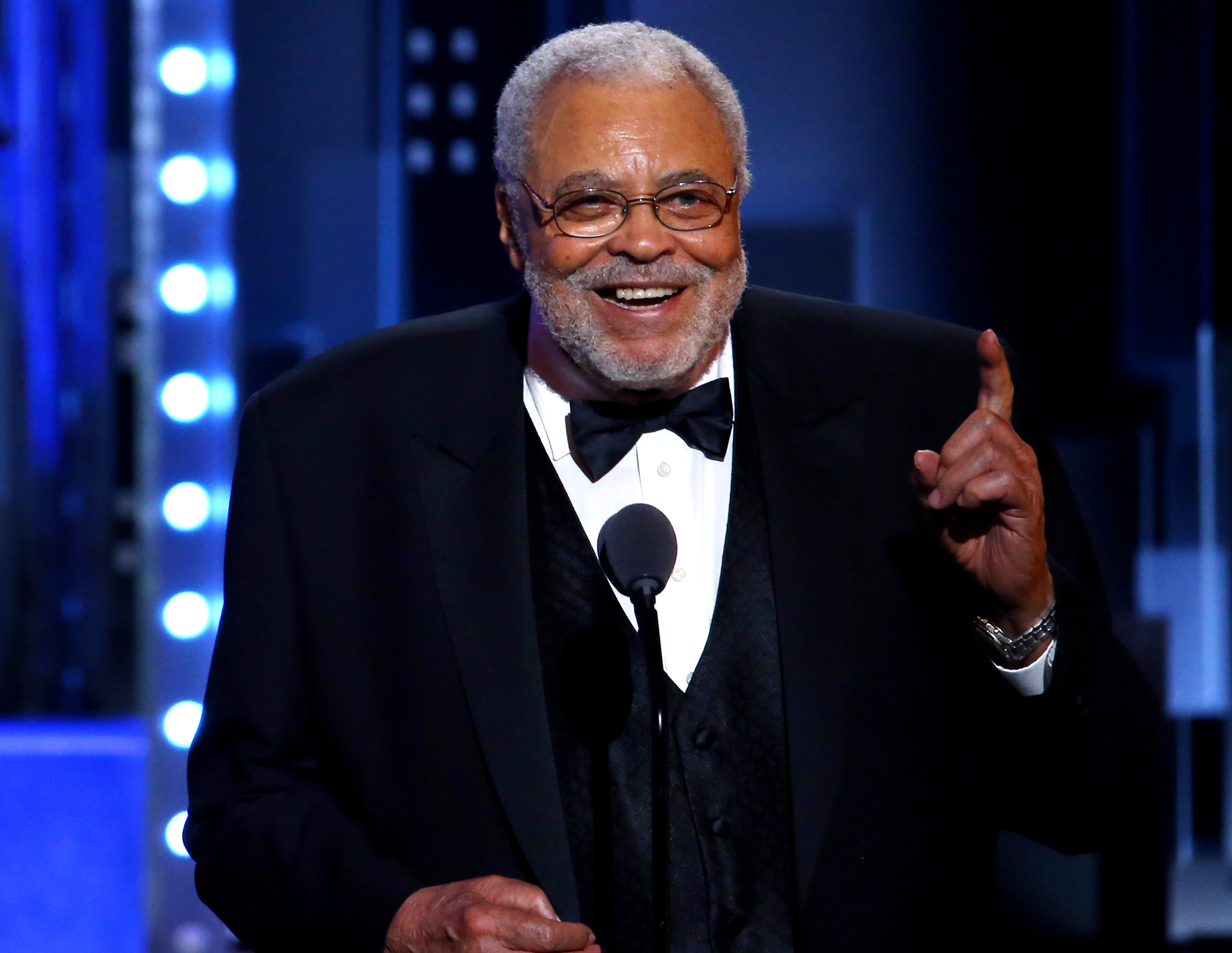 James Earl Jones, Oscar-nominated actor who voiced Darth Vader in 'Star Wars,' dies at 93