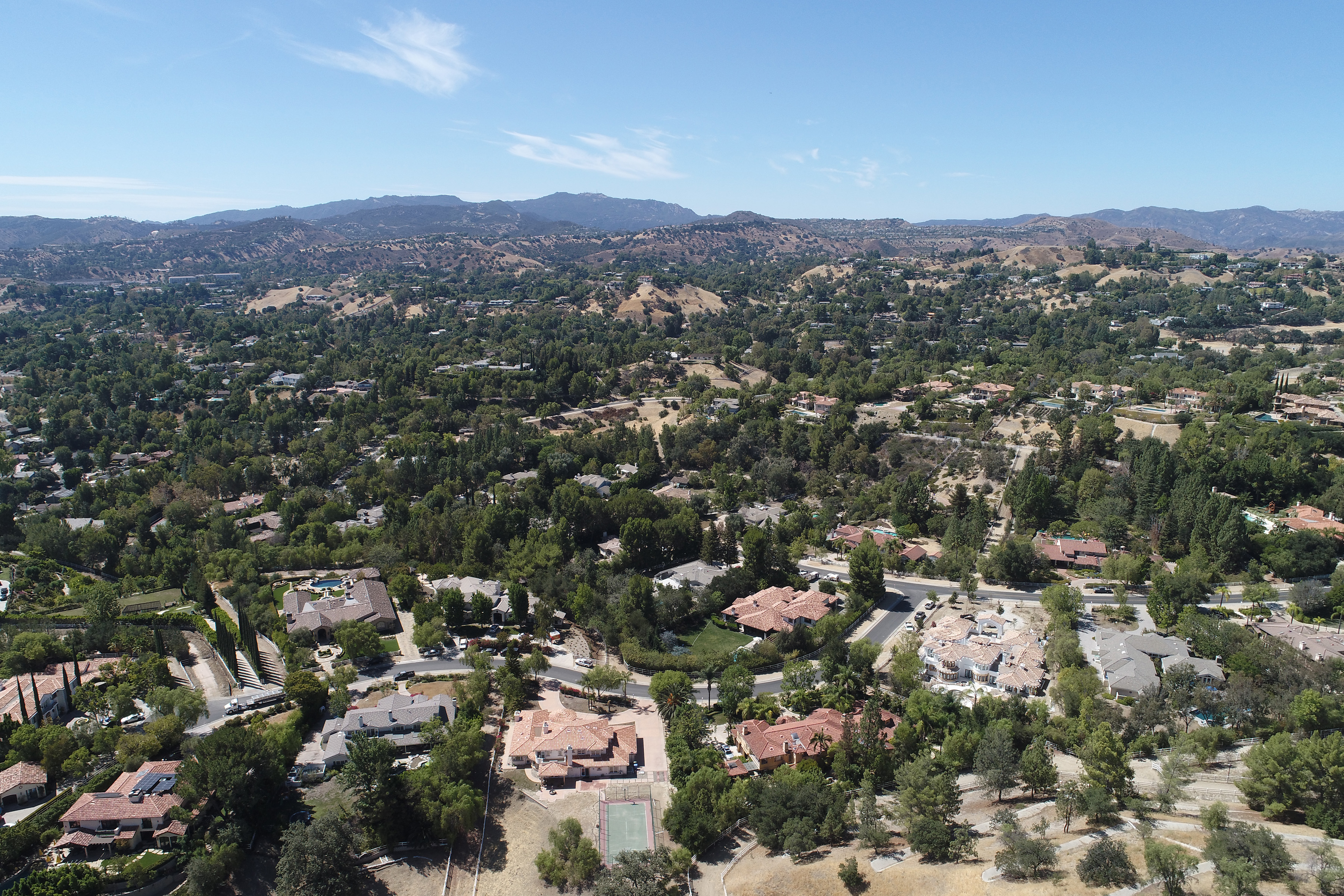 Today's Headlines: Celebrities accused as some of the biggest water wasters in SoCal - Vimarsana News