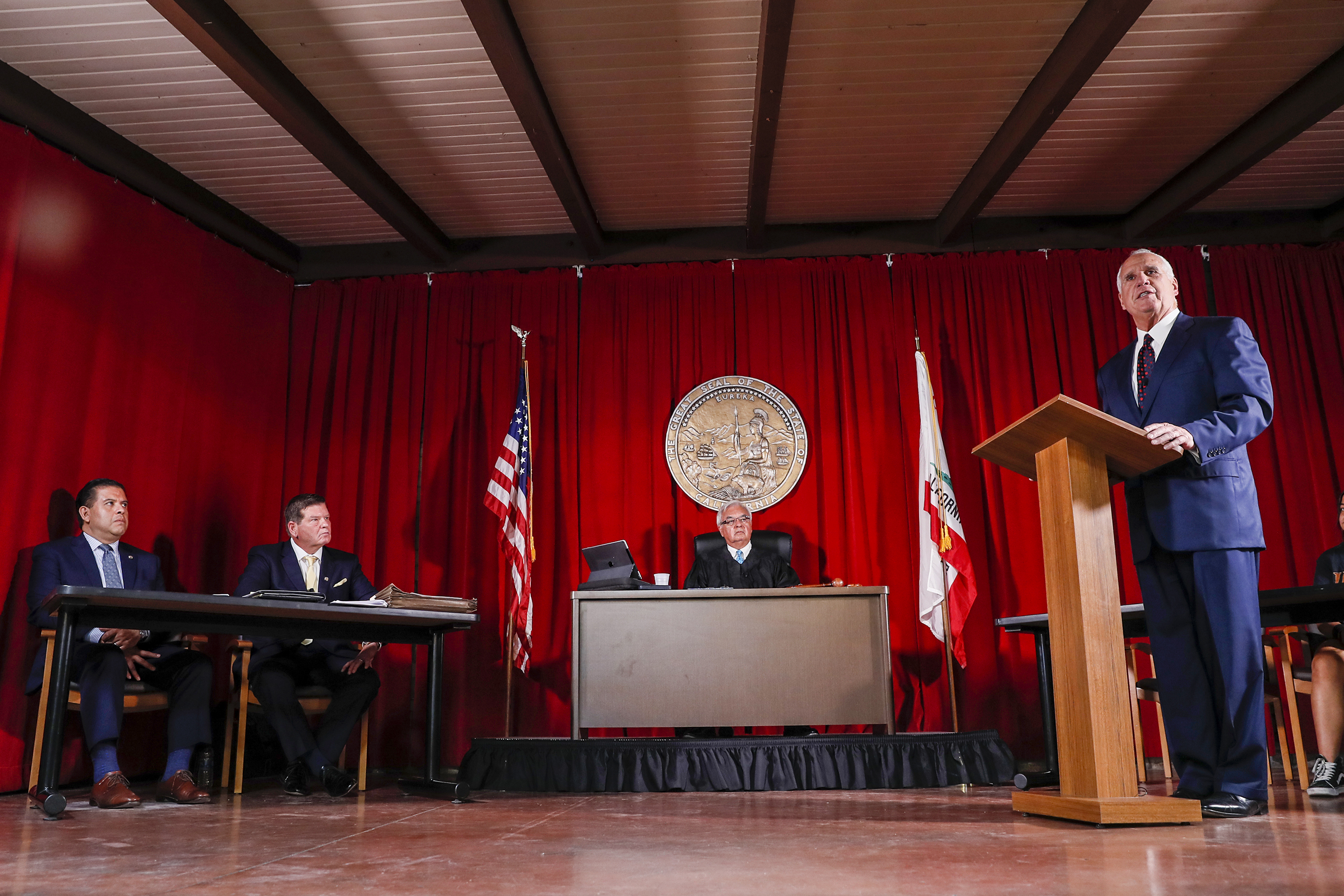 Column: San Bernardino judge reenacts the 1944 case that let Mexicans use the swimming pool - Vimarsana News