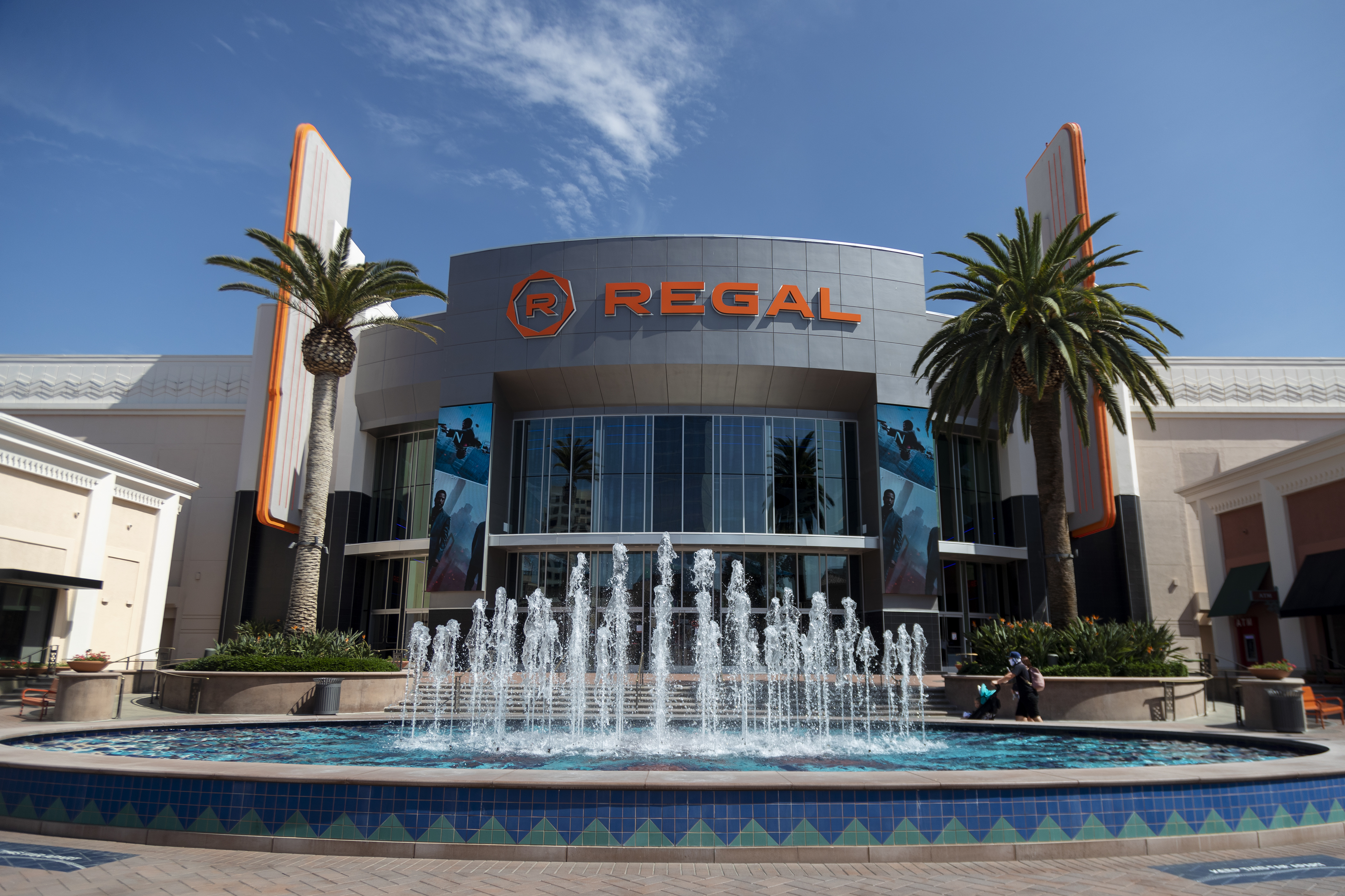 Regal to close six theaters in Southern California - Vimarsana News