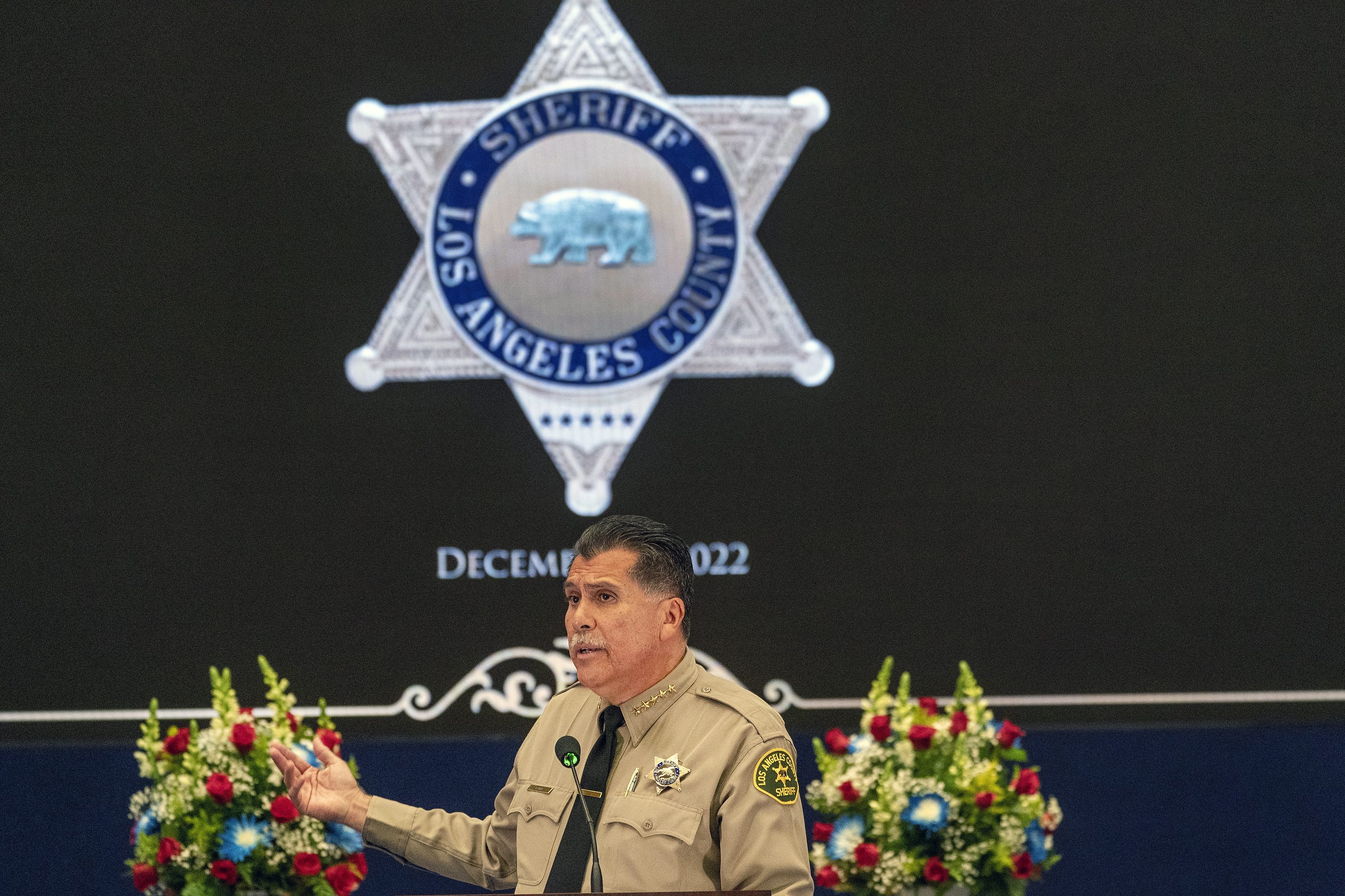 Carson sheriff's deputies shot homeless man in back, lawsuit alleges - Vimarsana News