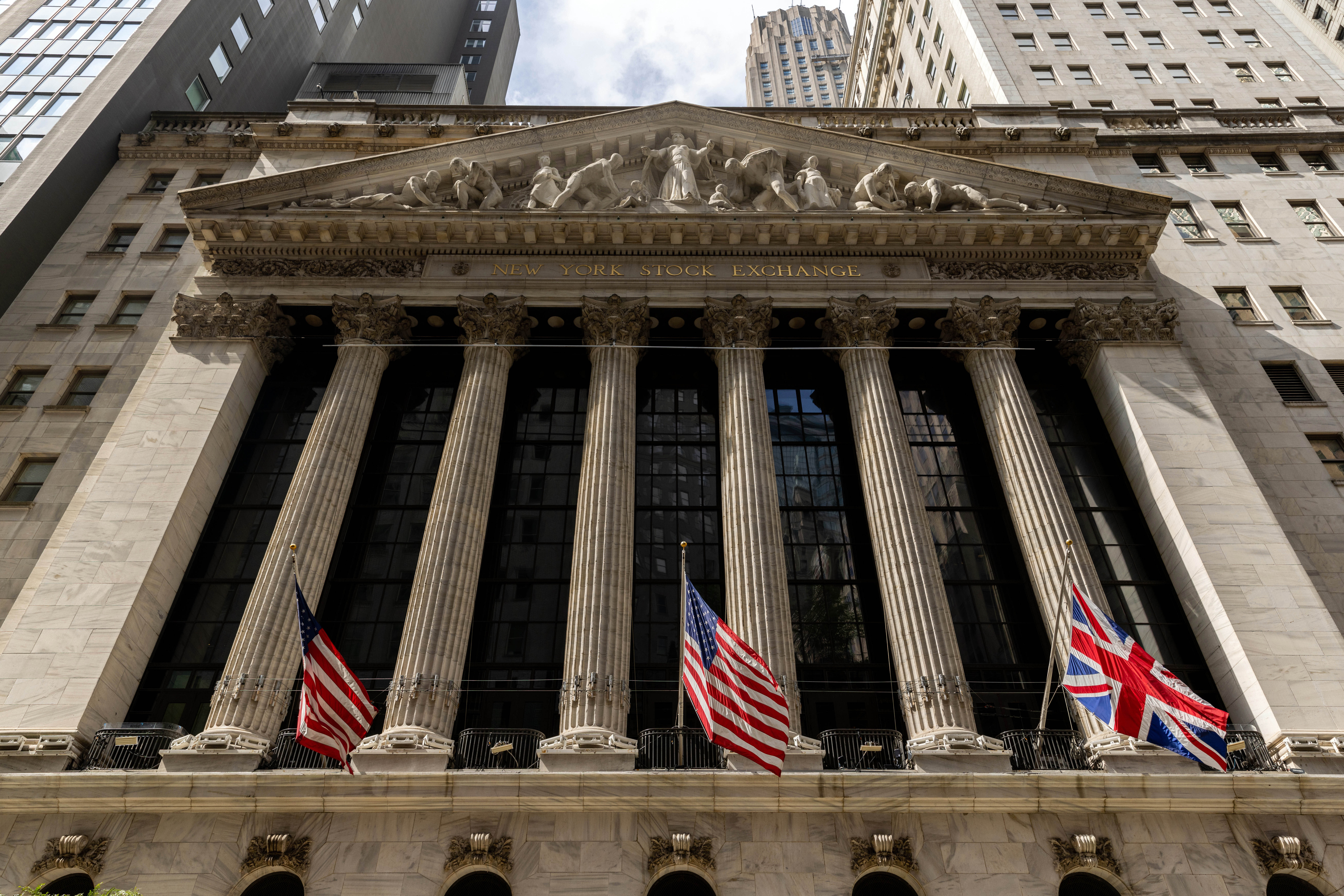 Wall Street stays stuck in neutral ahead of a looming inflation report - Vimarsana News