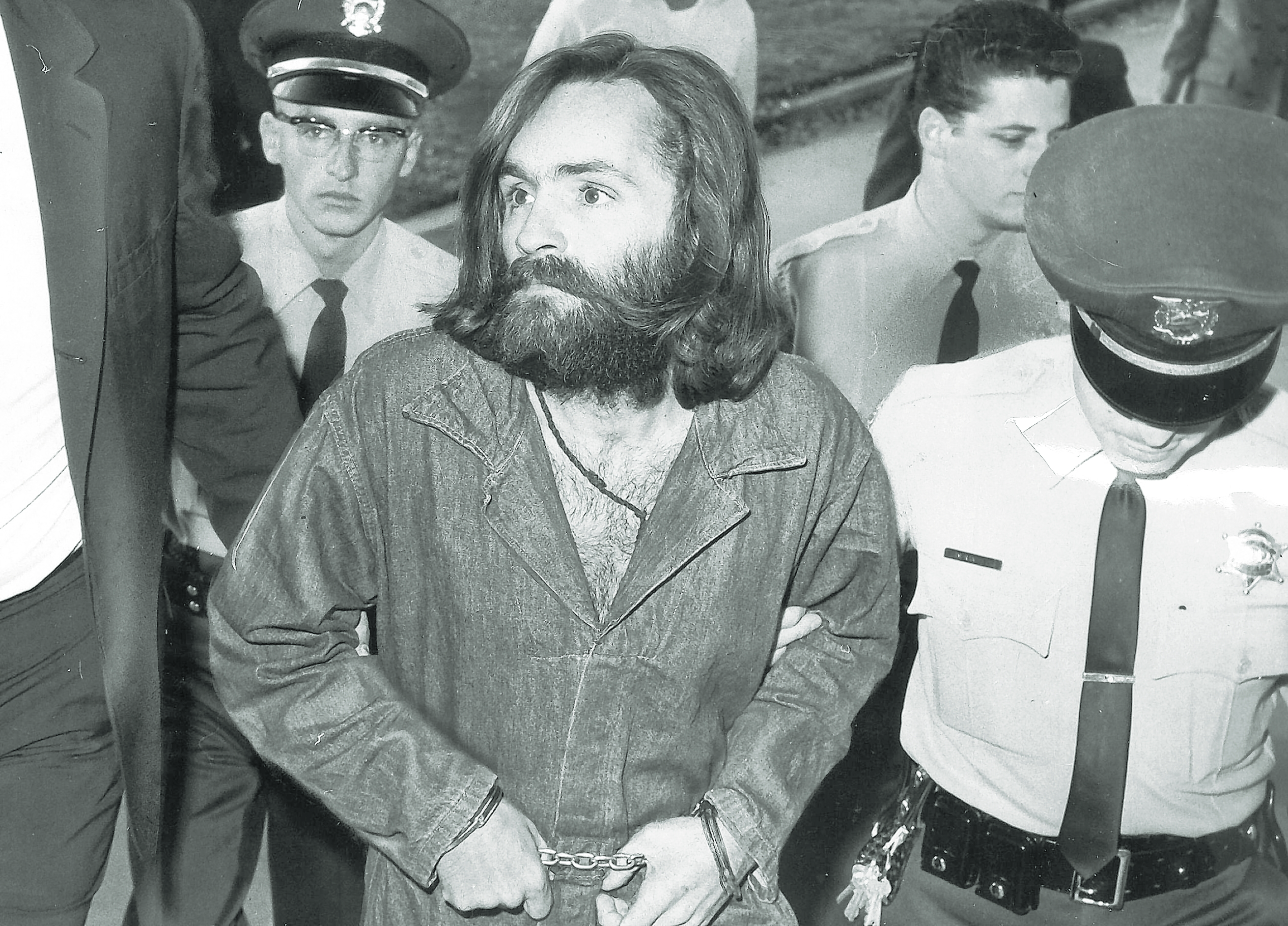 Woman who says she's Charles Manson's sister drops bid for estate - Vimarsana News