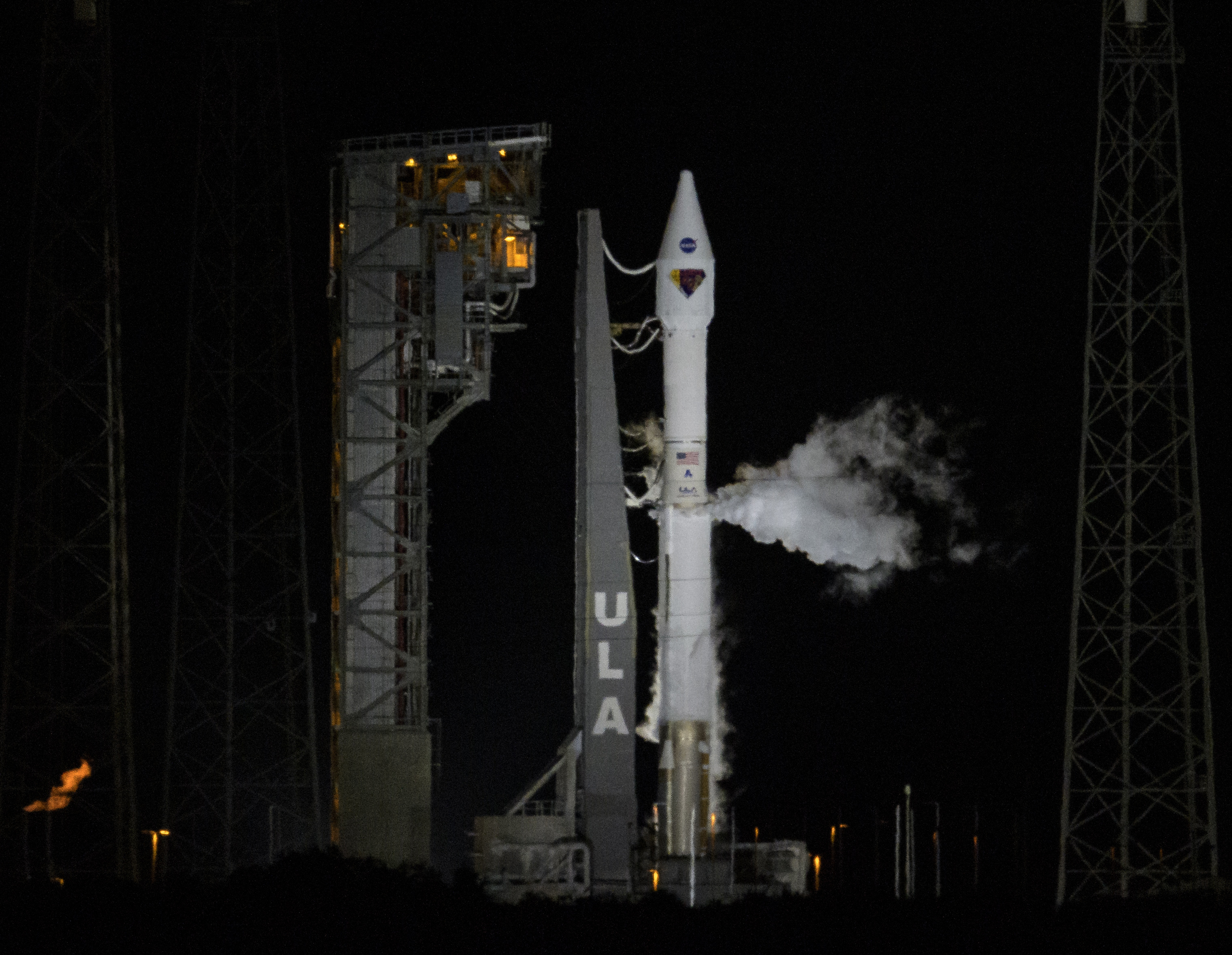 NASA's asteroid hunter Lucy soars into the sky with diamonds - Vimarsana News