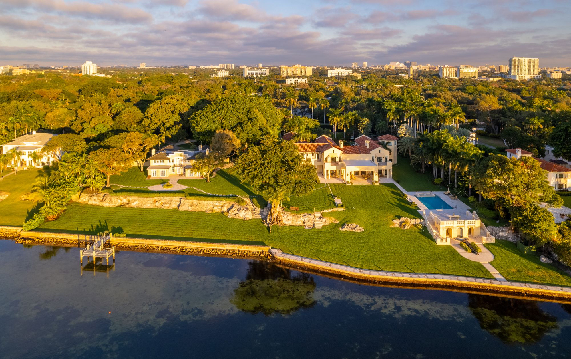 Ken Griffin buys Miami compound for $106.9 million, a new record - Vimarsana News