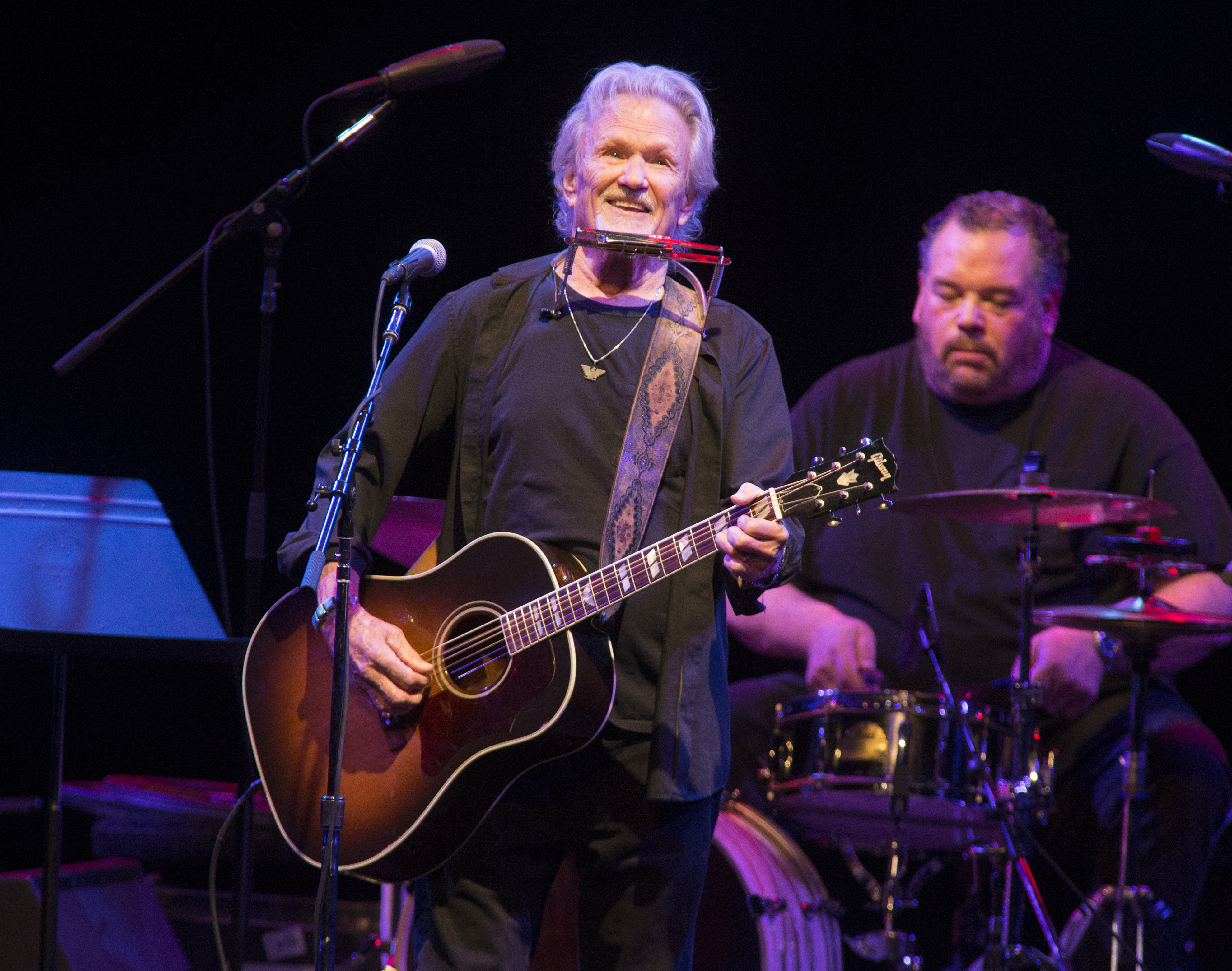 Kris Kristofferson, singer-songwriter who changed country music, dies at 88