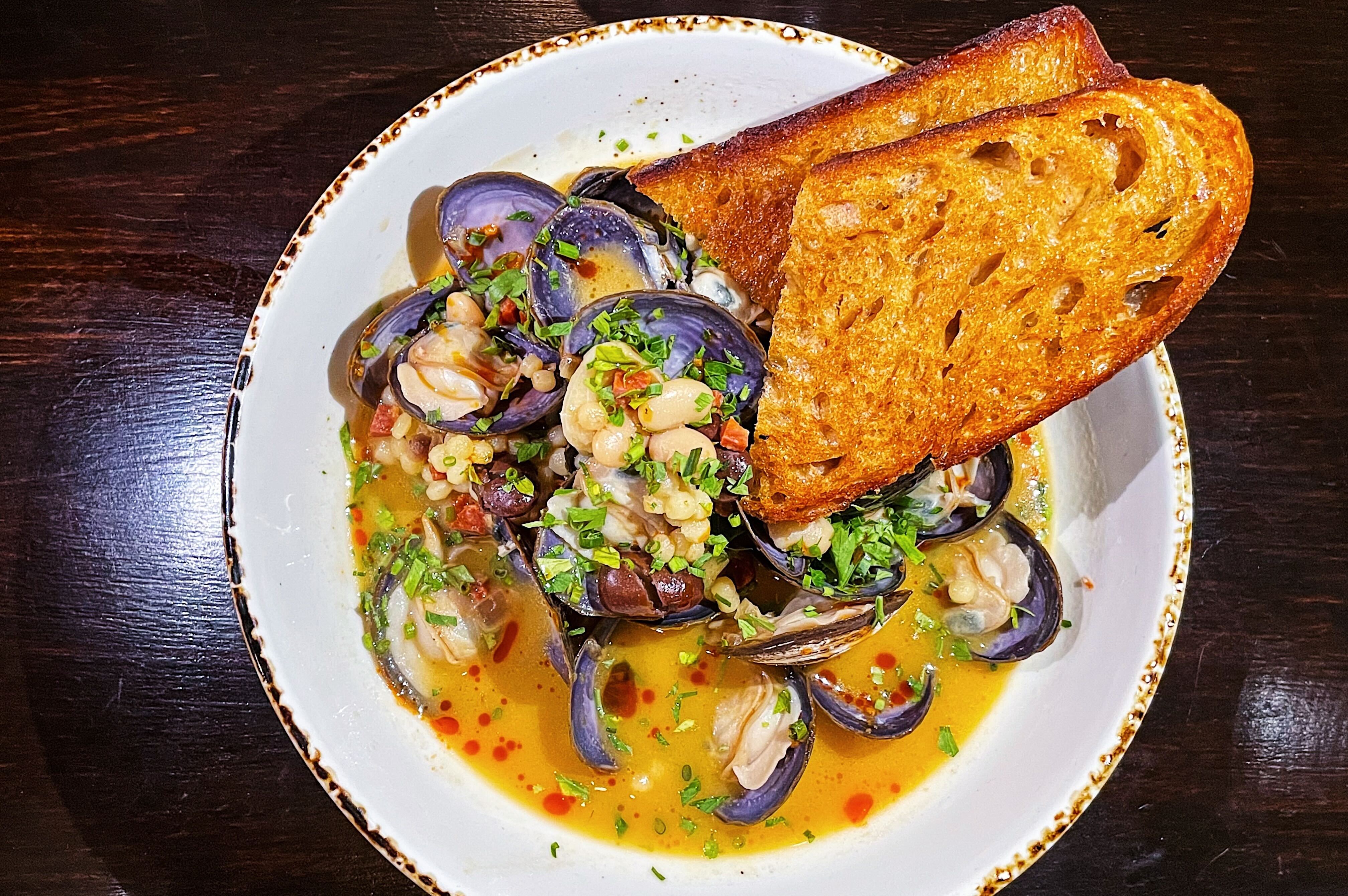 At Highland Park's Amigo Amore, why choose between Italian and Mexican? - Vimarsana News