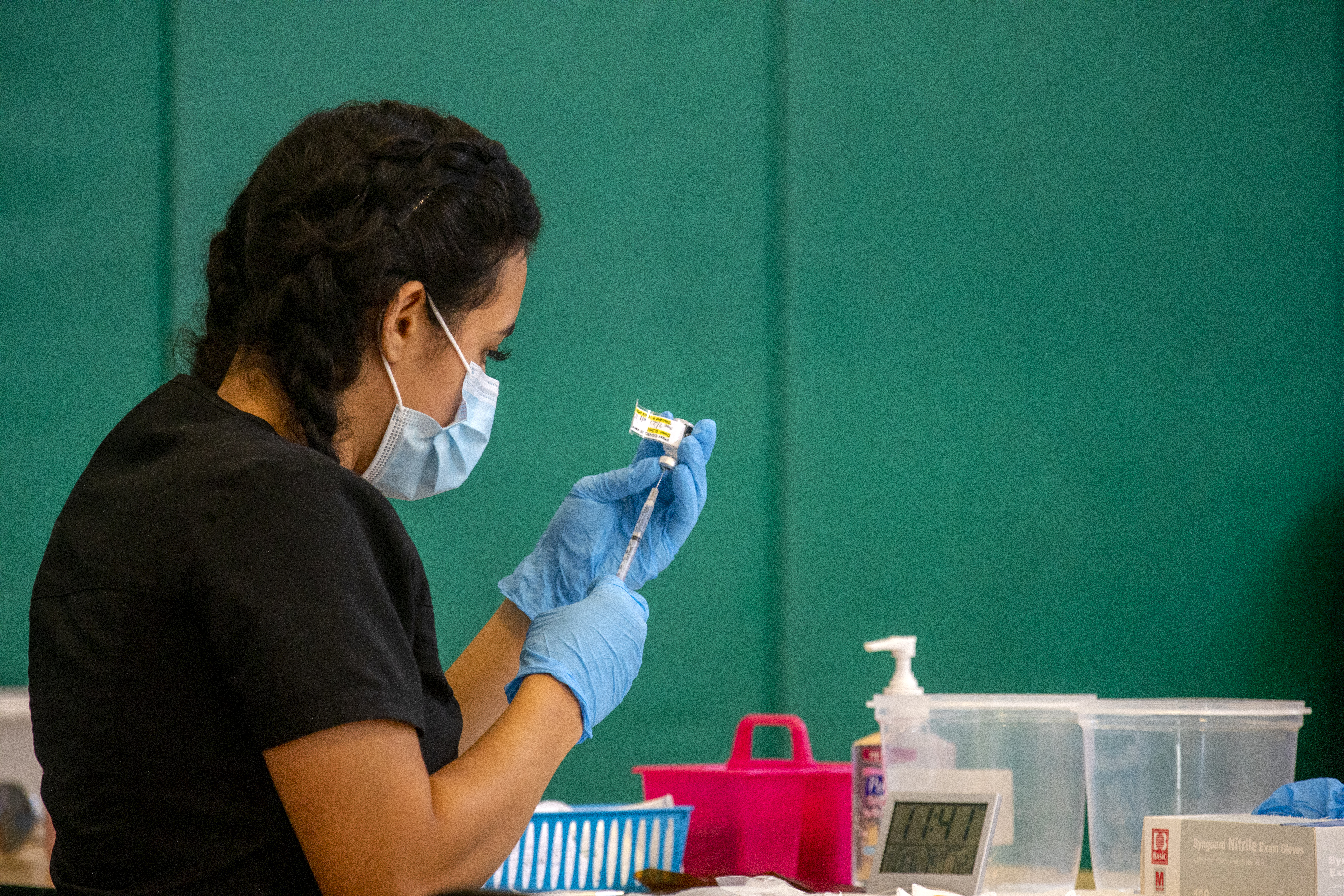 States struggle to vaccinate Medicaid patients - Vimarsana News