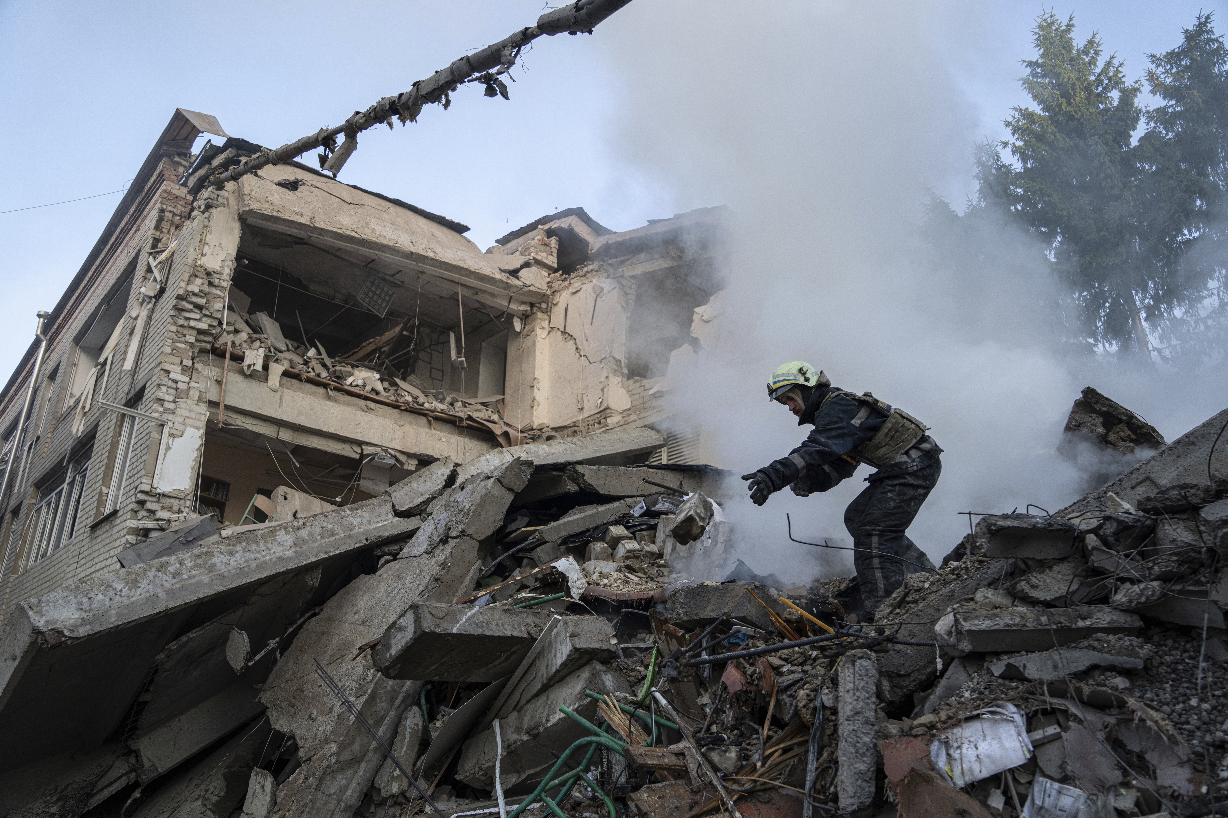 Ukrainian soldiers describe eastern front as hell on Earth - Vimarsana News