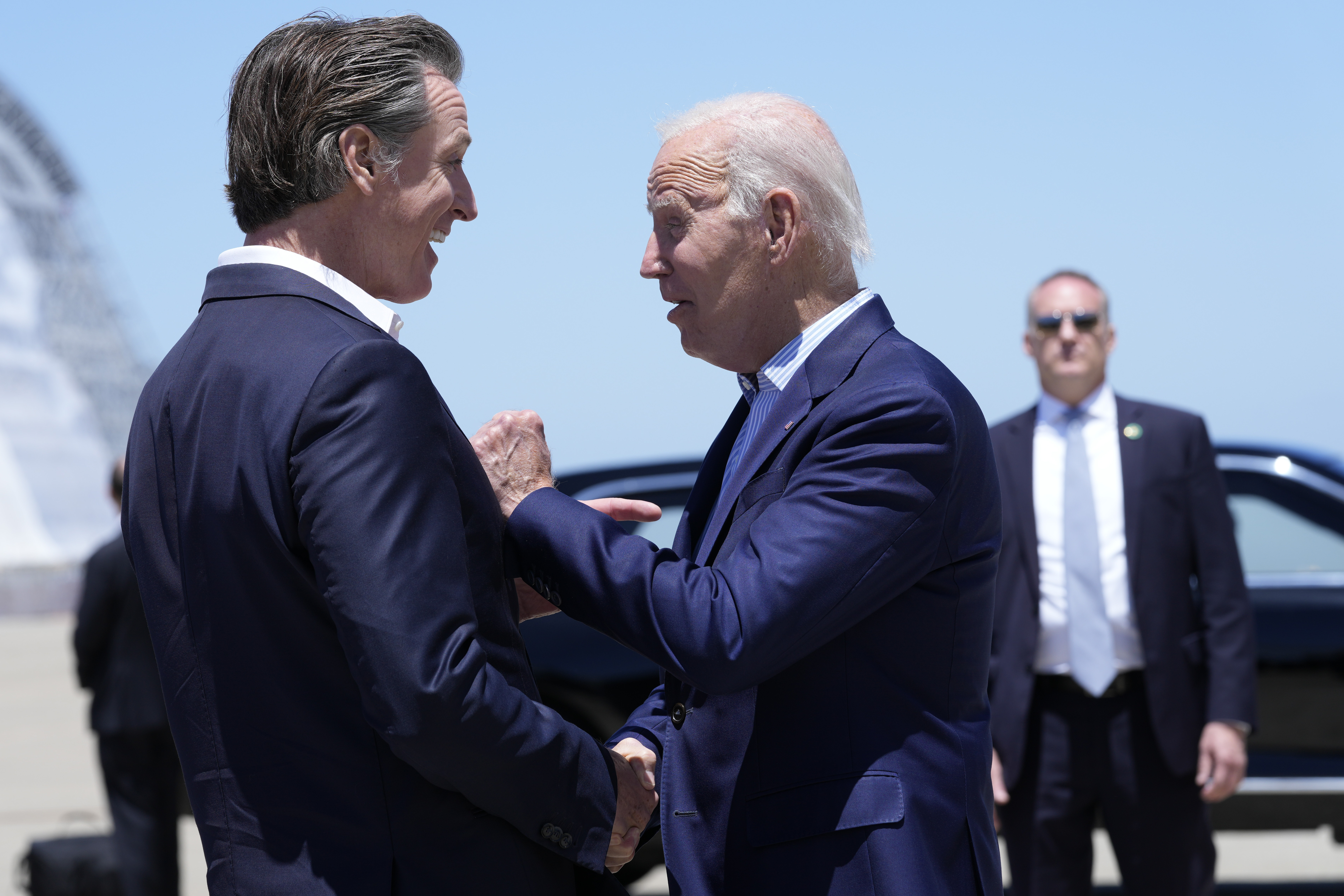 Biden meets with experts about dangers of AI - Los Angeles Times - Vimarsana News