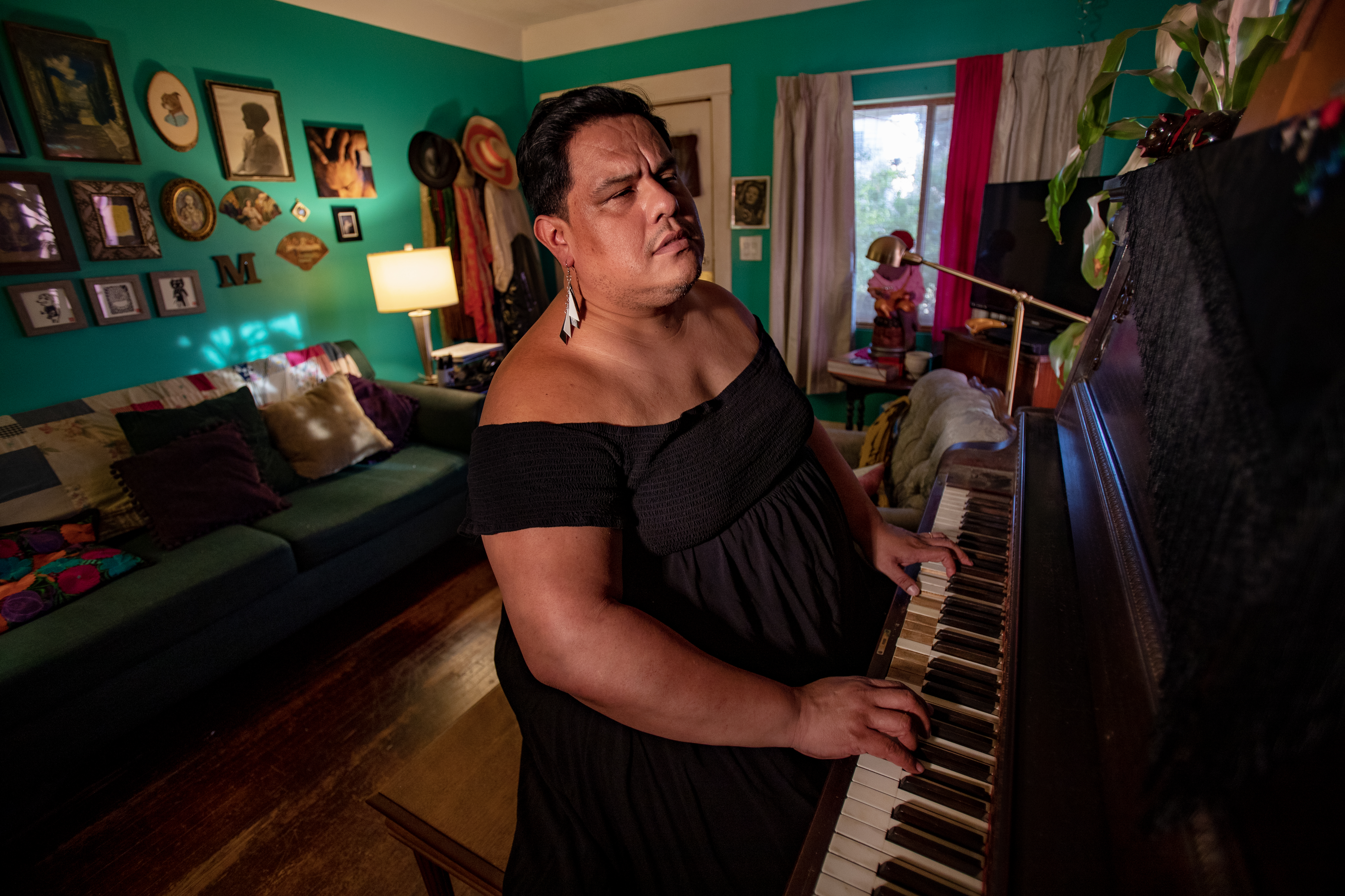 Artist Dorian Wood embraces her 'weird outsider perspective' - Vimarsana News