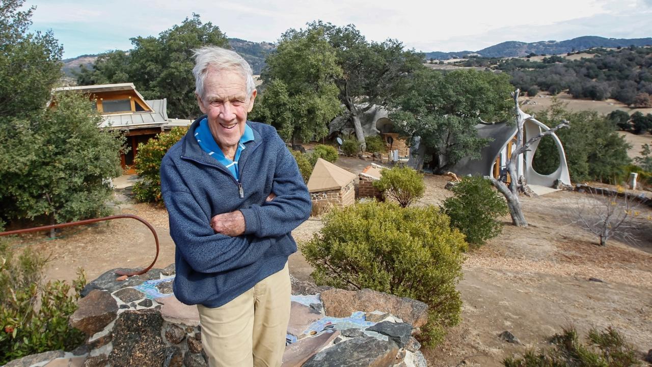 At 86, art icon James Hubbell still looking forward - Vimarsana News