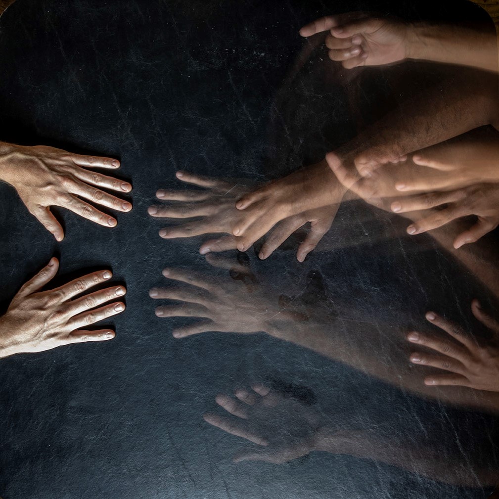 Review: La Jolla Playhouse's 'A Thousand Ways' offers a welcome, albeit fleeting, unusual human connection - Vimarsana News