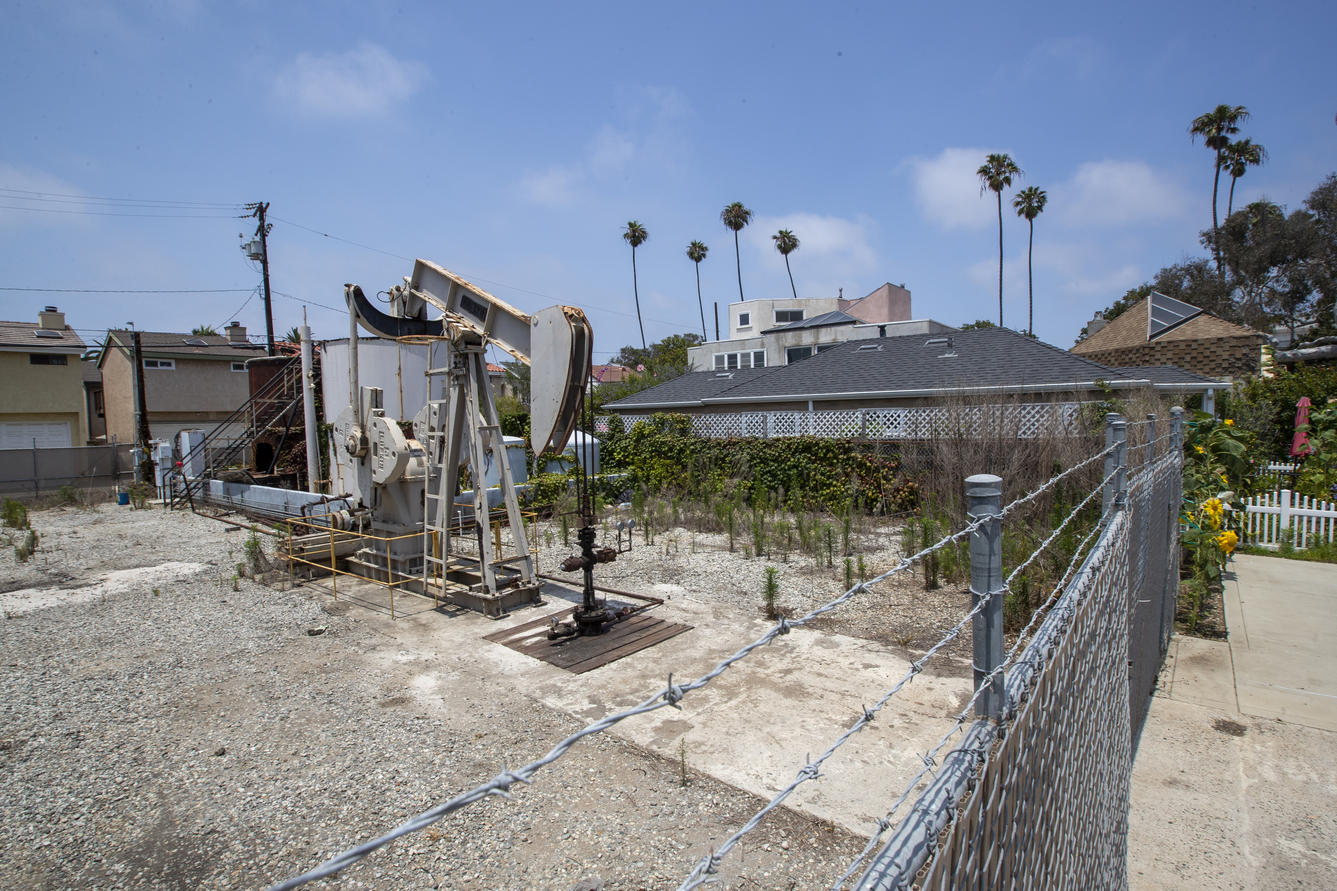 New proposal would create California oil drilling buffers - Vimarsana News