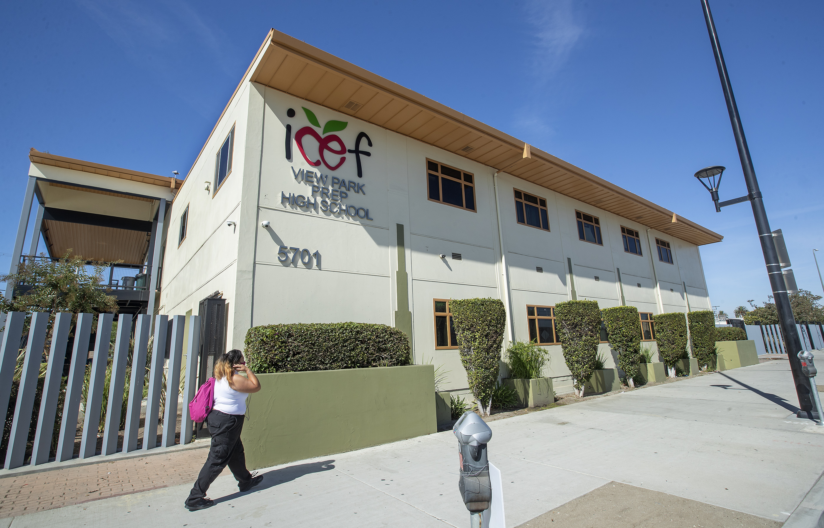 Coronavirus case cluster closes L.A. County campus - Vimarsana News