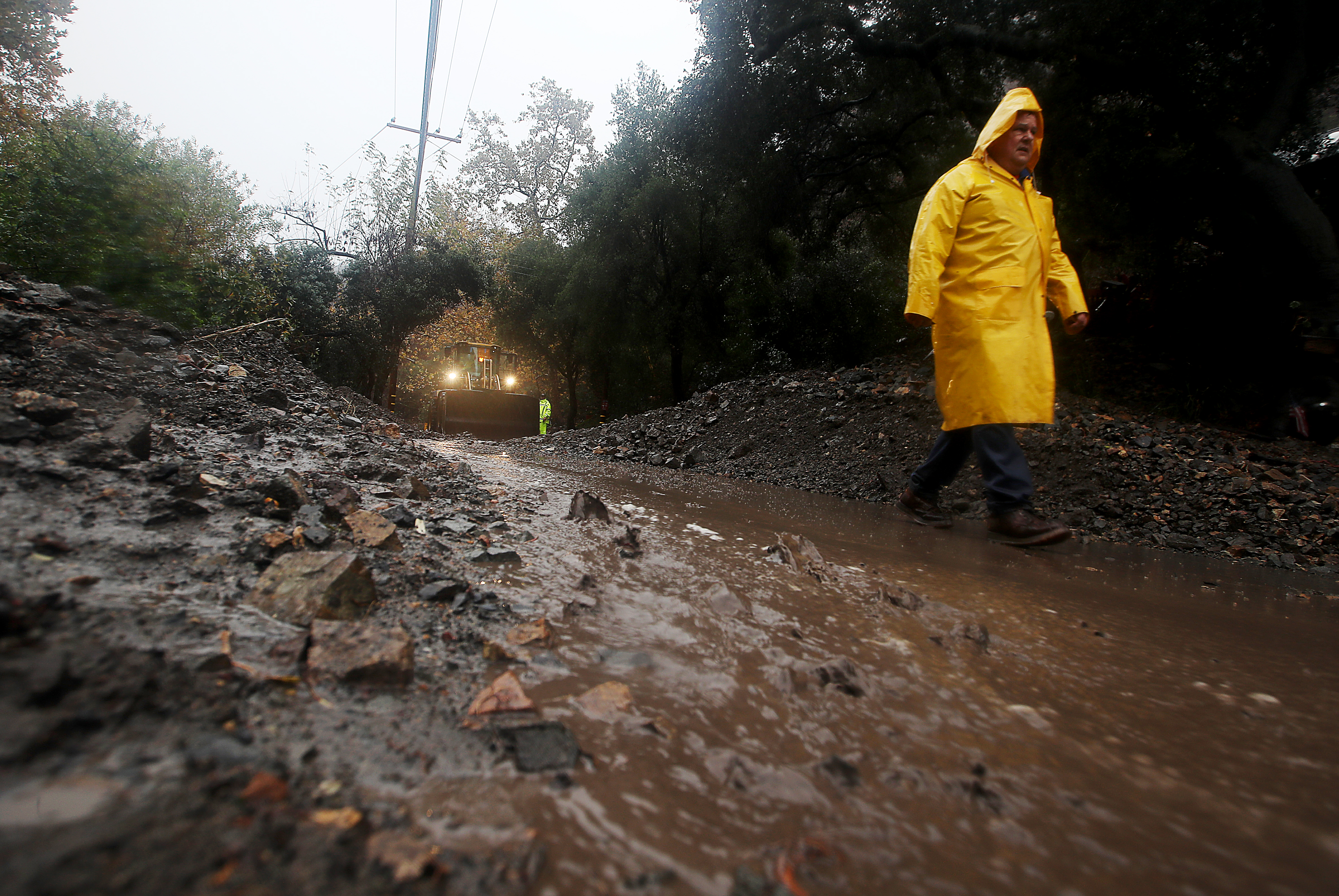 Santa Ana winds are back, but rain dampens fire threat - Vimarsana News