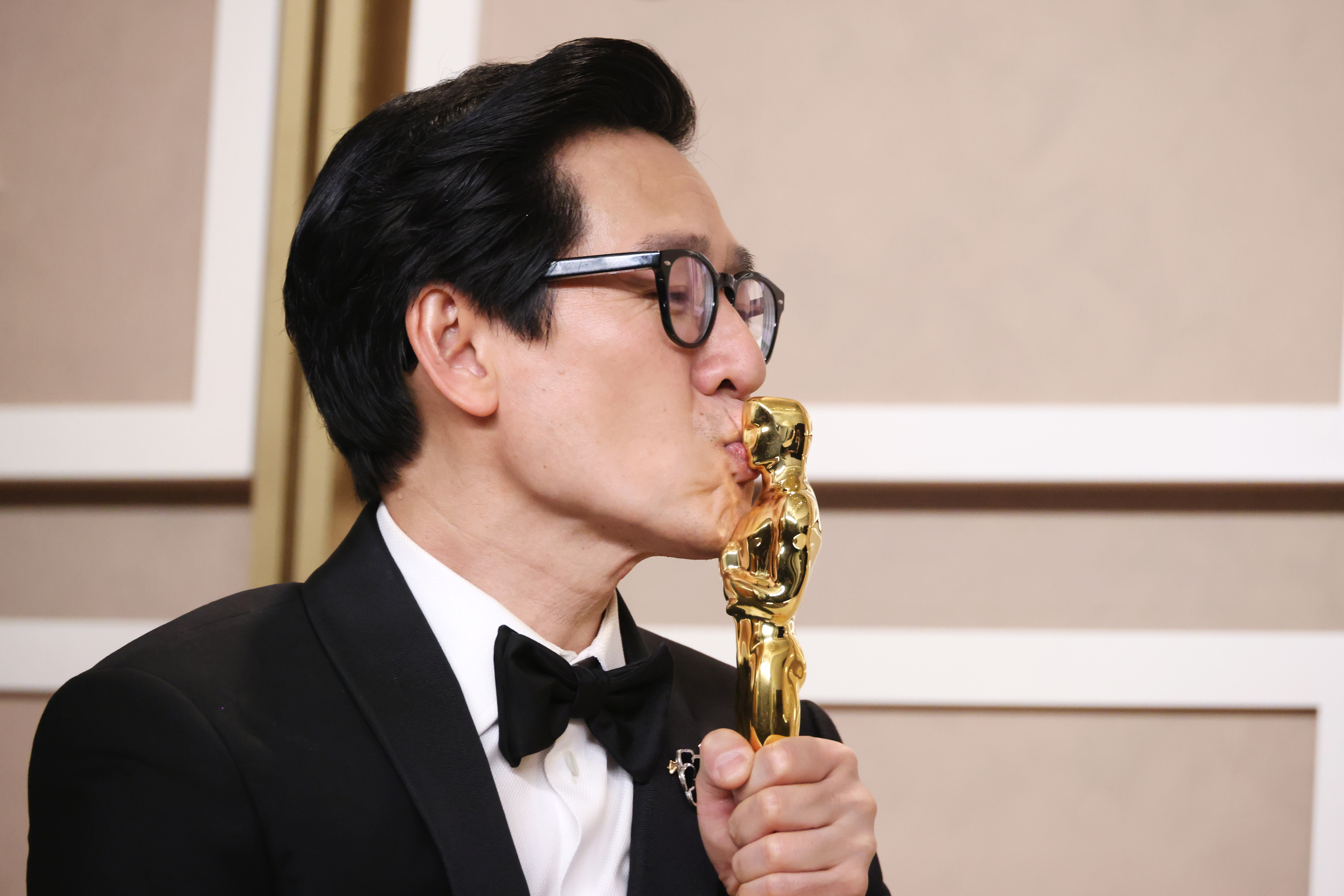 Oscars 2023: Winners honor immigrant parents in speeches - Vimarsana News